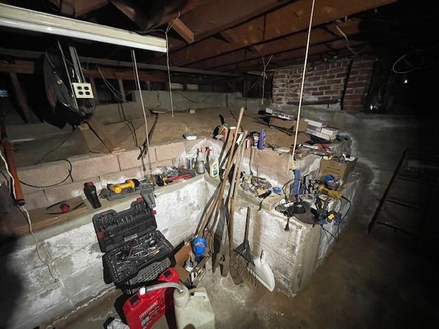 Oakland, California, 94605, United States, 3 Bedrooms Bedrooms, ,1 BathroomBathrooms,Residential,For Sale,2011144