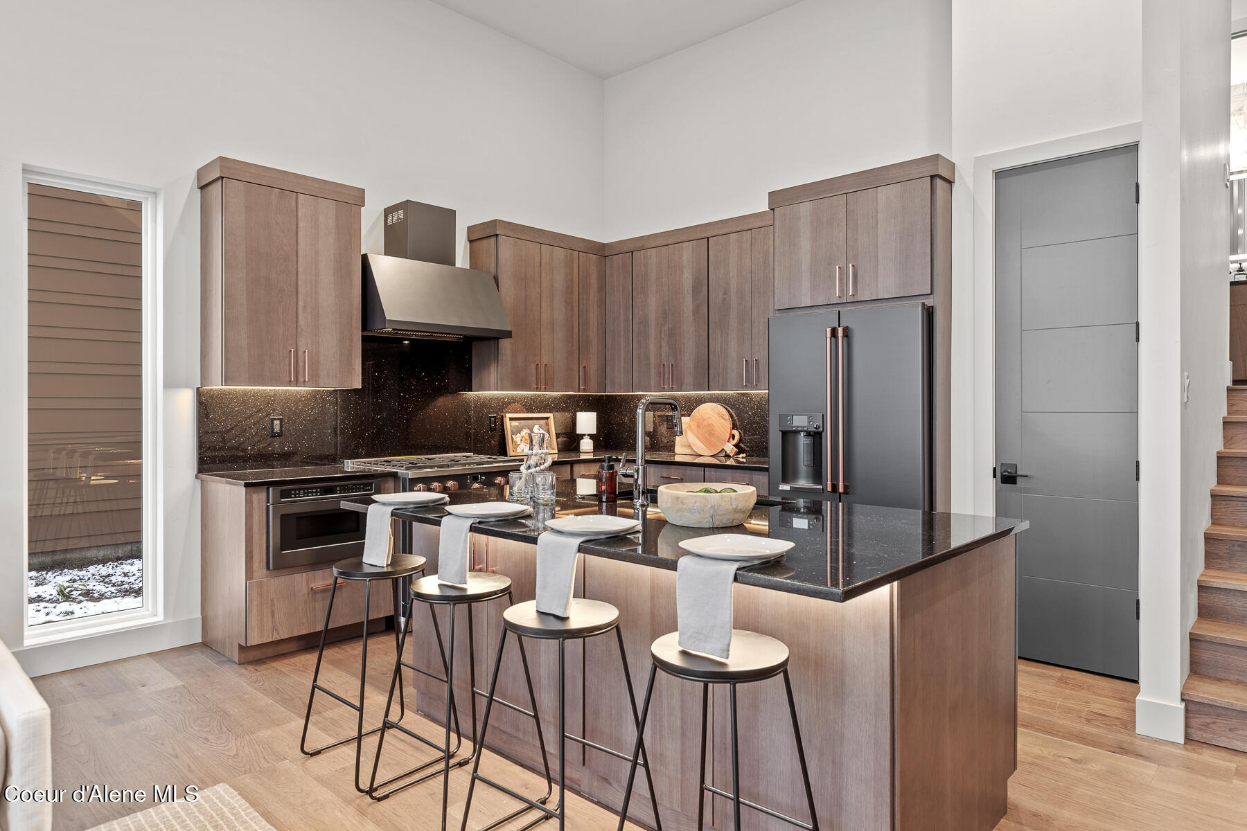 Coeur d'Alene, Idaho, 83814, United States, 3 Bedrooms Bedrooms, ,4 BathroomsBathrooms,Residential,For Sale,2002560