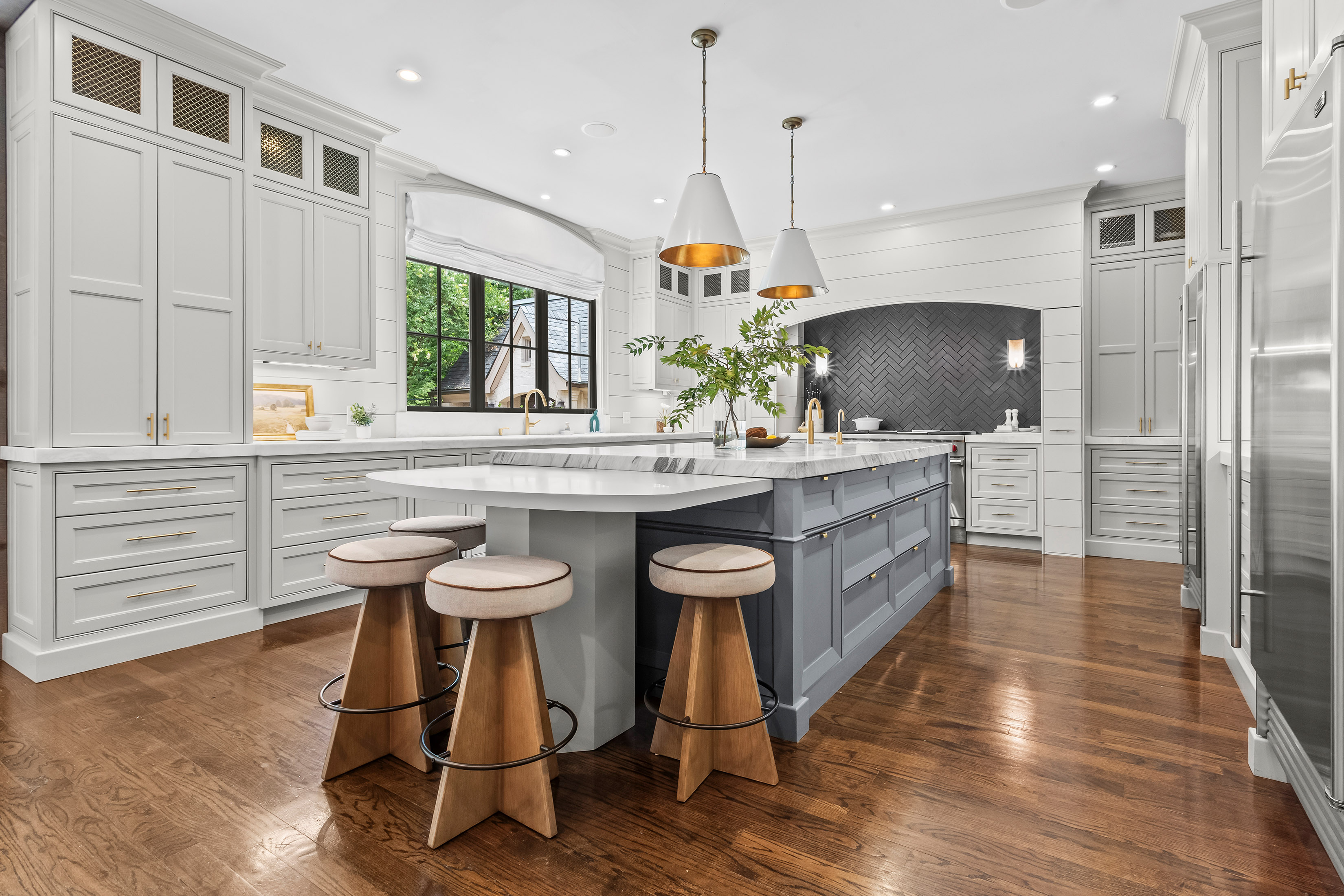 Stunning Custom-designed Home with Exceptional Indoor-Outdoor Living - 物件實景