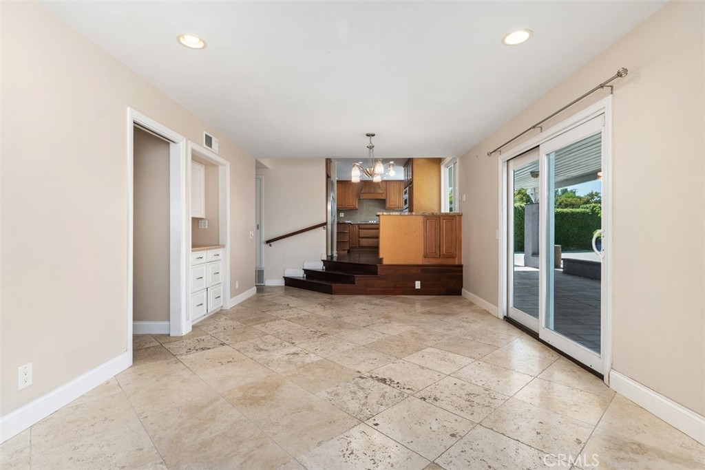 Orange, California, 92865, United States, 5 Bedrooms Bedrooms, ,3 BathroomsBathrooms,Residential,For Sale,1906784