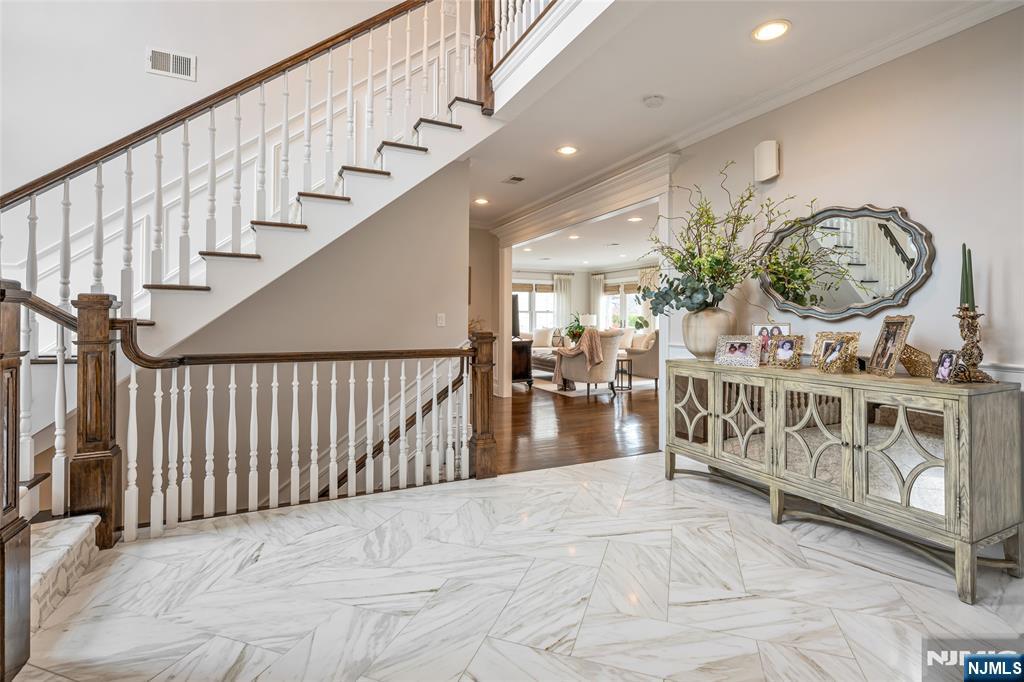 Cliffside Park, New Jersey, 07010, United States, 4 Bedrooms Bedrooms, ,5 BathroomsBathrooms,Residential,For Sale,1998497