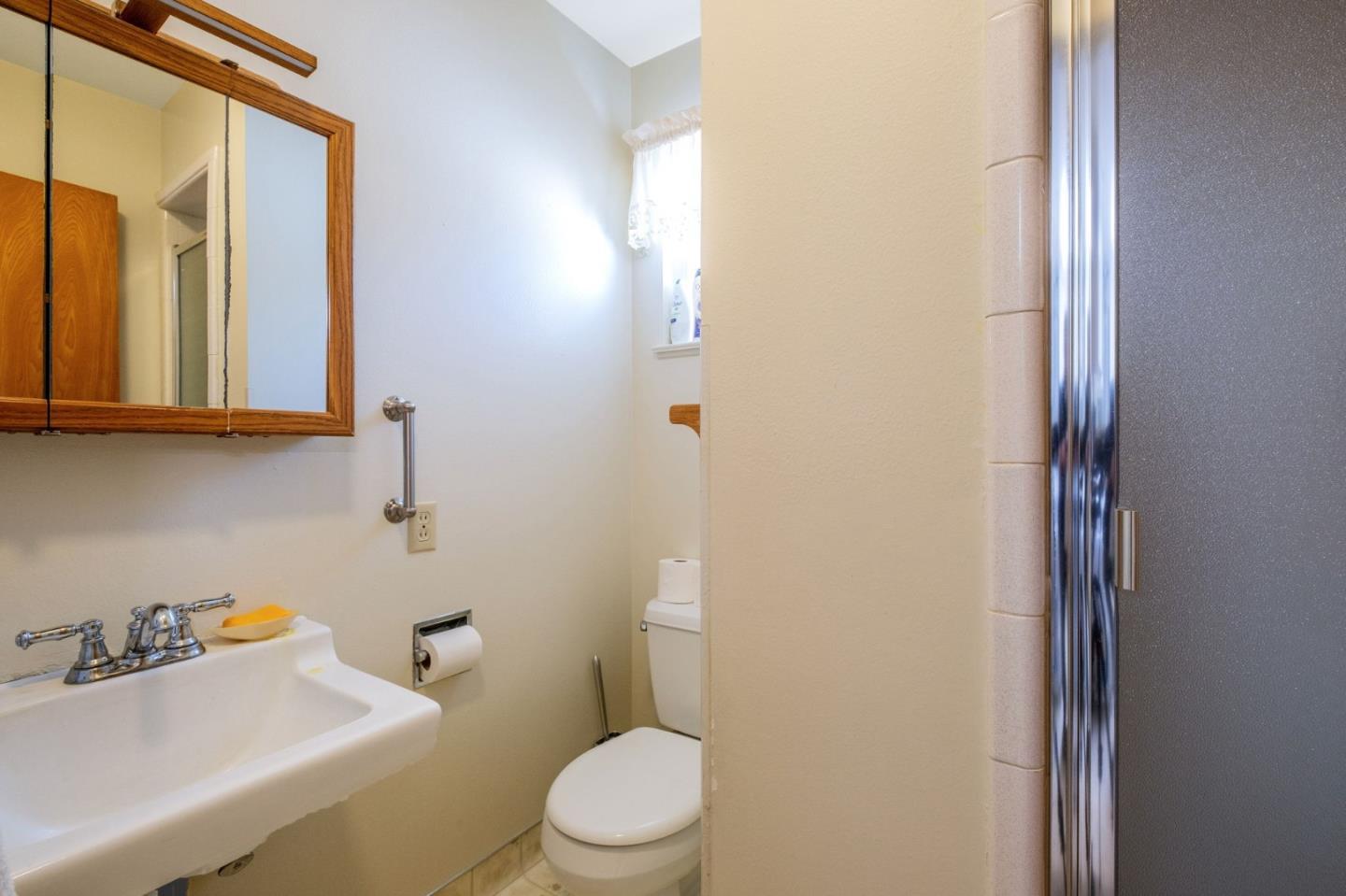 Watsonville, California, 95076, United States, 3 Bedrooms Bedrooms, ,2 BathroomsBathrooms,Residential,For Sale,1885327