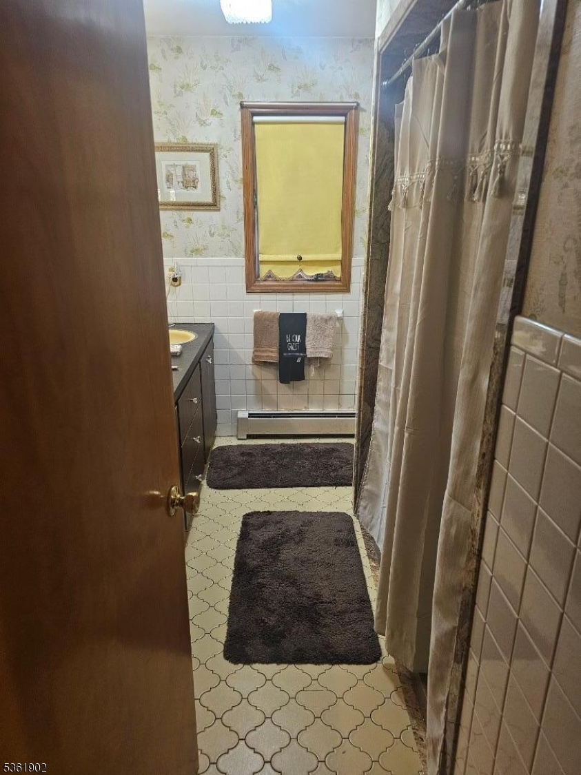 Union Twp., New Jersey, 07088, United States, 3 Bedrooms Bedrooms, ,3 BathroomsBathrooms,Residential,For Sale,1840311