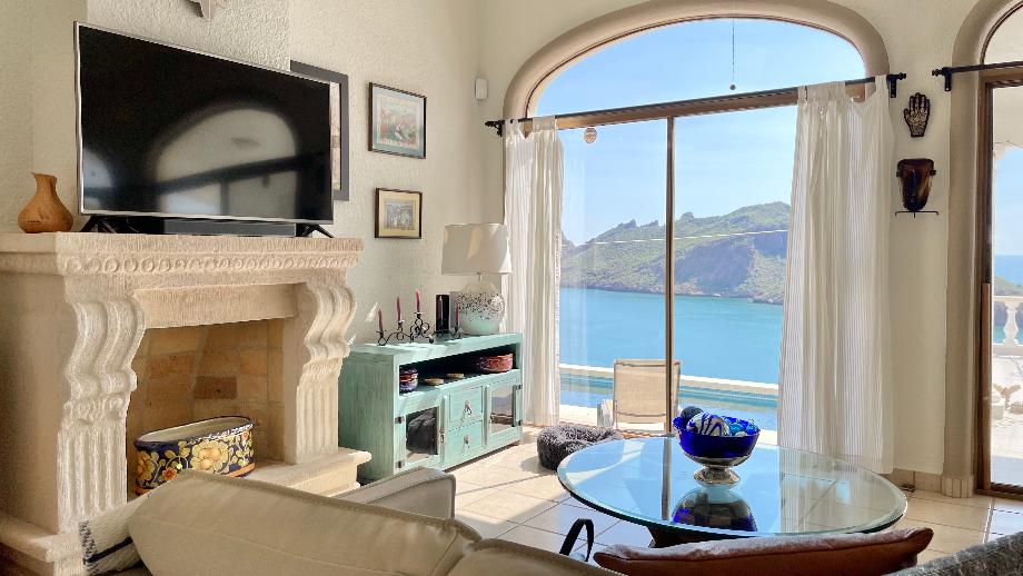 DE LA LANGOSTA, Guaymas, Sonora, 85506, Mexico, 3 Bedrooms Bedrooms, ,4 BathroomsBathrooms,Residential,For Sale,DE LA LANGOSTA,1610336