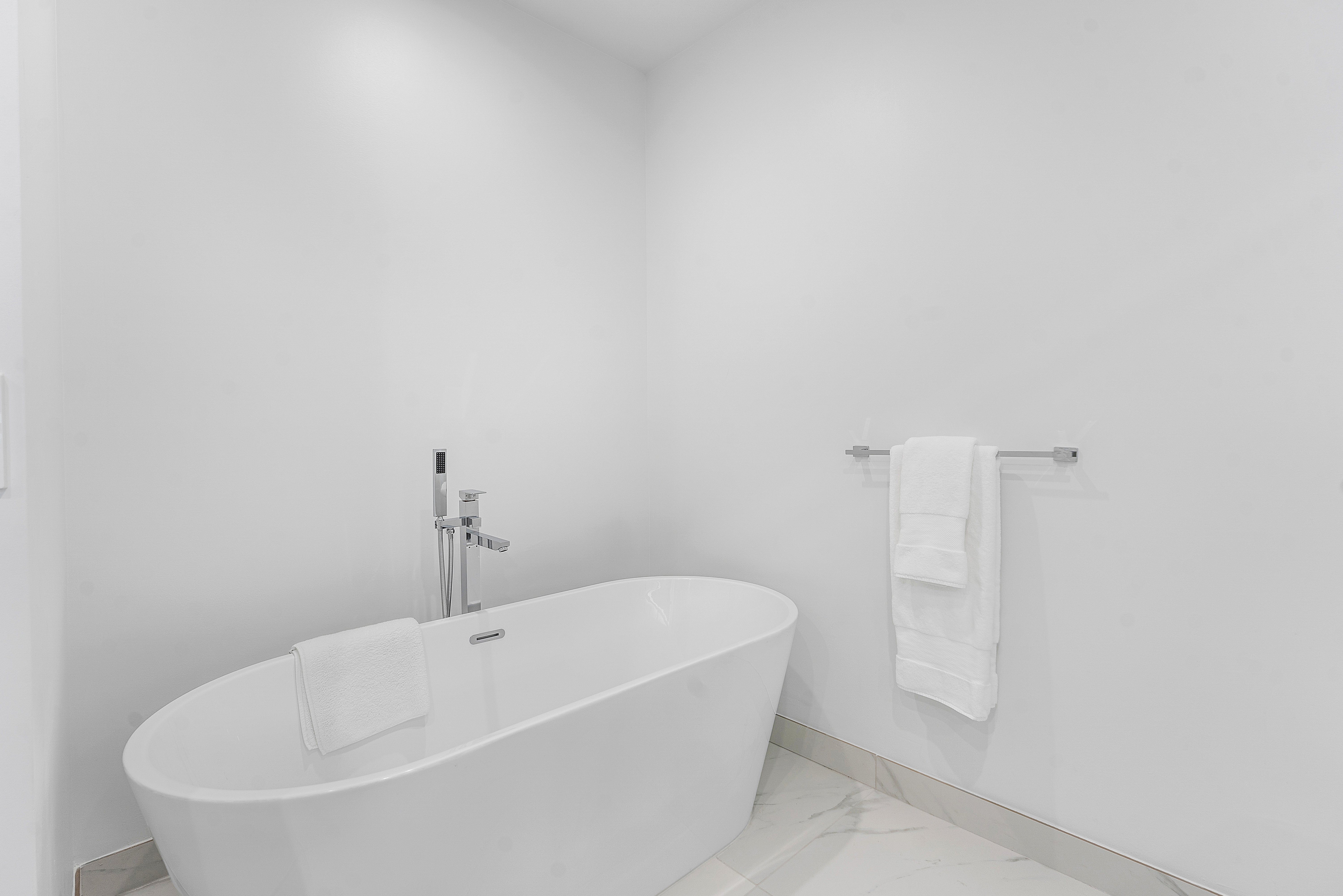  220 Lake Shore Drive, Lake Park, FL, 33403 - 物件實景