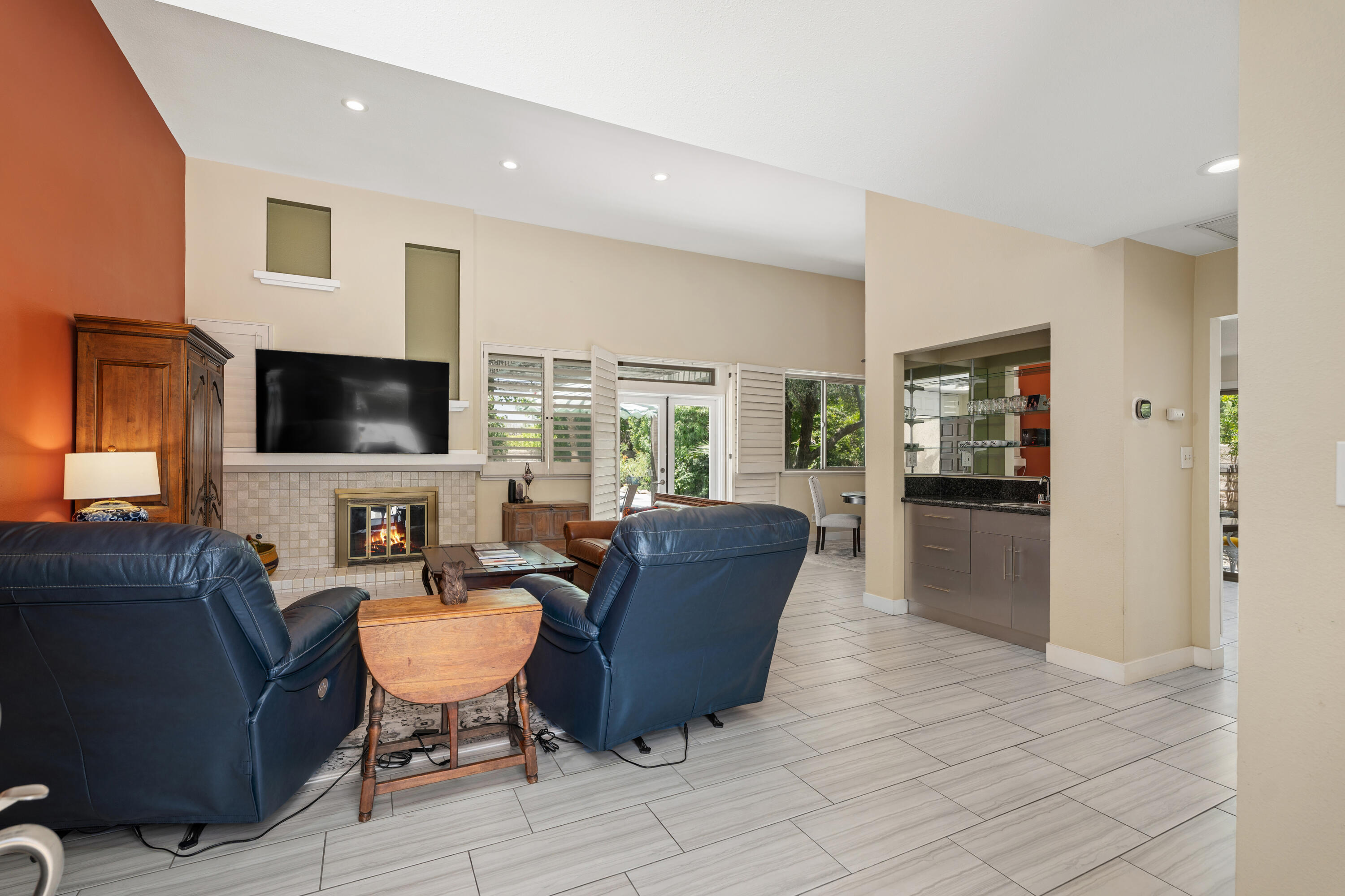 Rancho Mirage, California, 92270, United States, 2 Bedrooms Bedrooms, ,2 BathroomsBathrooms,Residential,For Sale,2002024