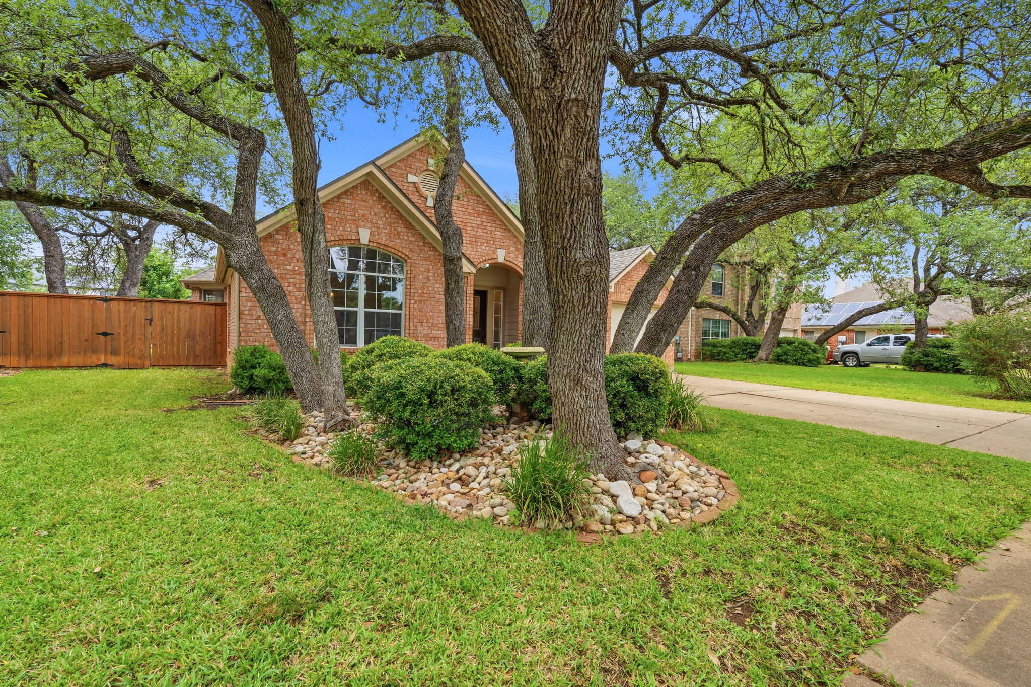  Step-Free Living on Quiet Loop  Recent Upgrades  Close-in Cedar Park - 物件實景