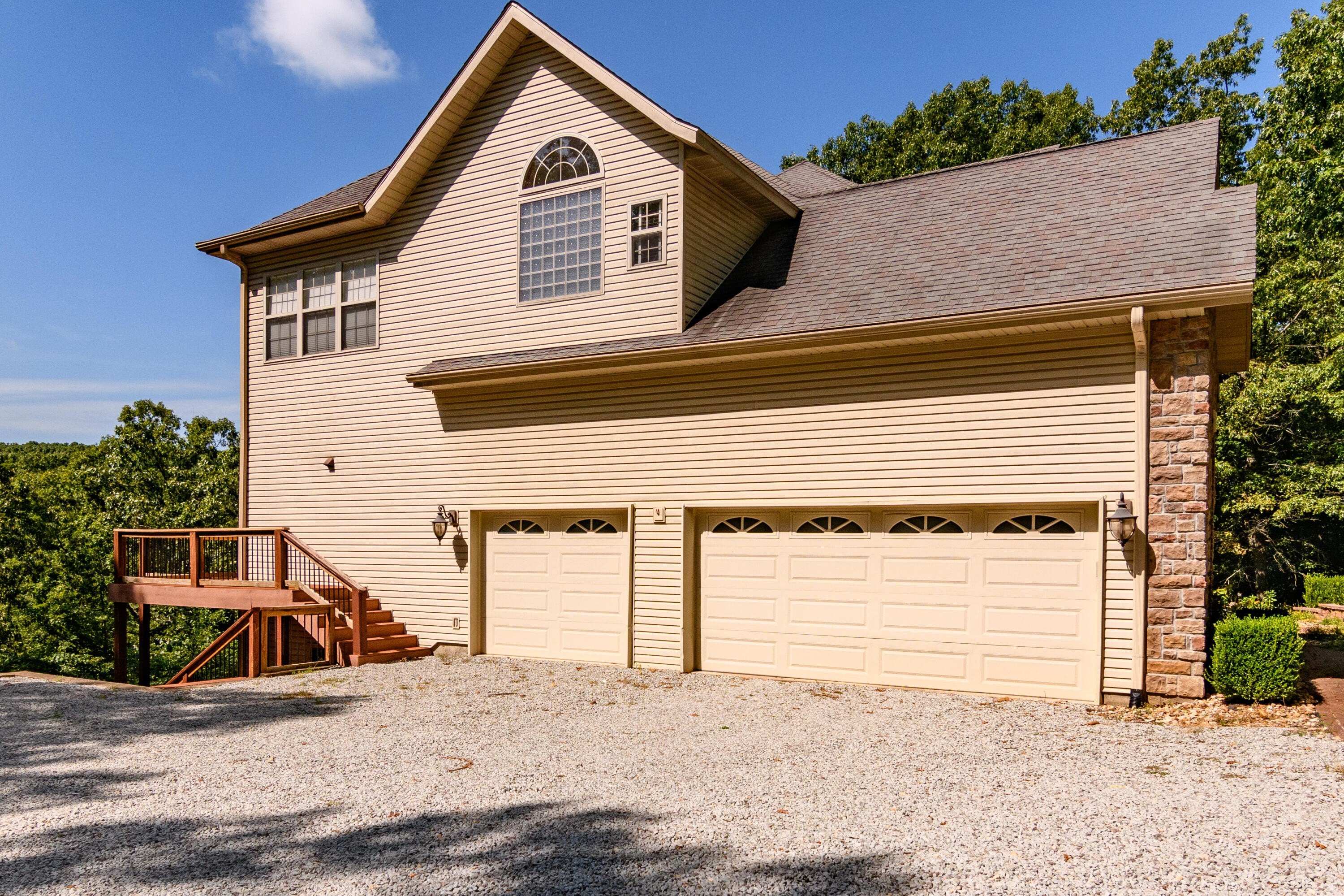 Walnut Shade, Missouri, 65771, United States, 6 Bedrooms Bedrooms, ,5 BathroomsBathrooms,Residential,For Sale,1975828