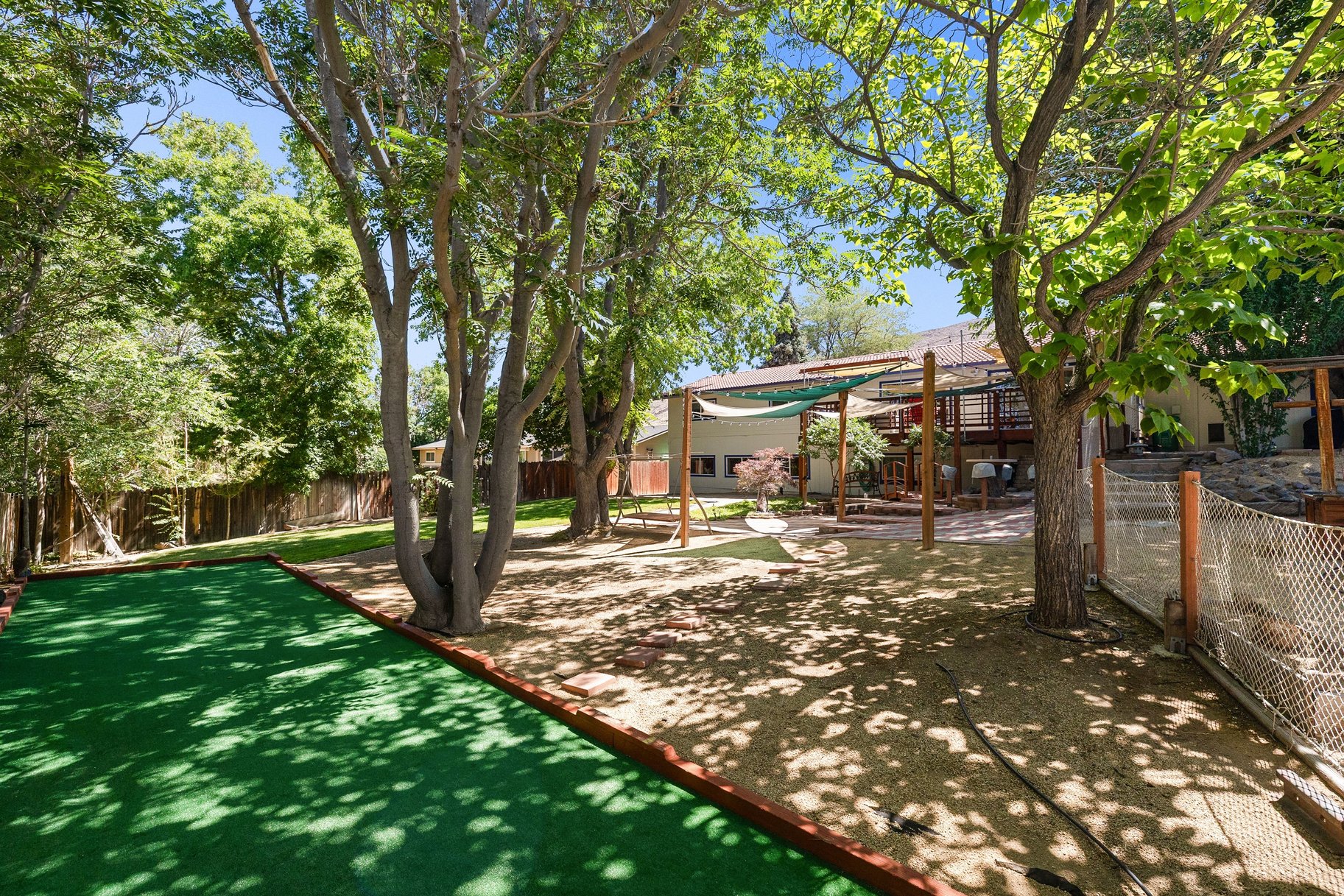  exceptional residence in a neighborhood where  homes seldom become available - 物件實景