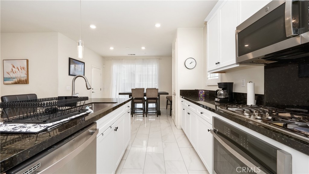 Fontana, California, 92336, United States, 3 Bedrooms Bedrooms, ,3 BathroomsBathrooms,Residential,For Sale,1975846