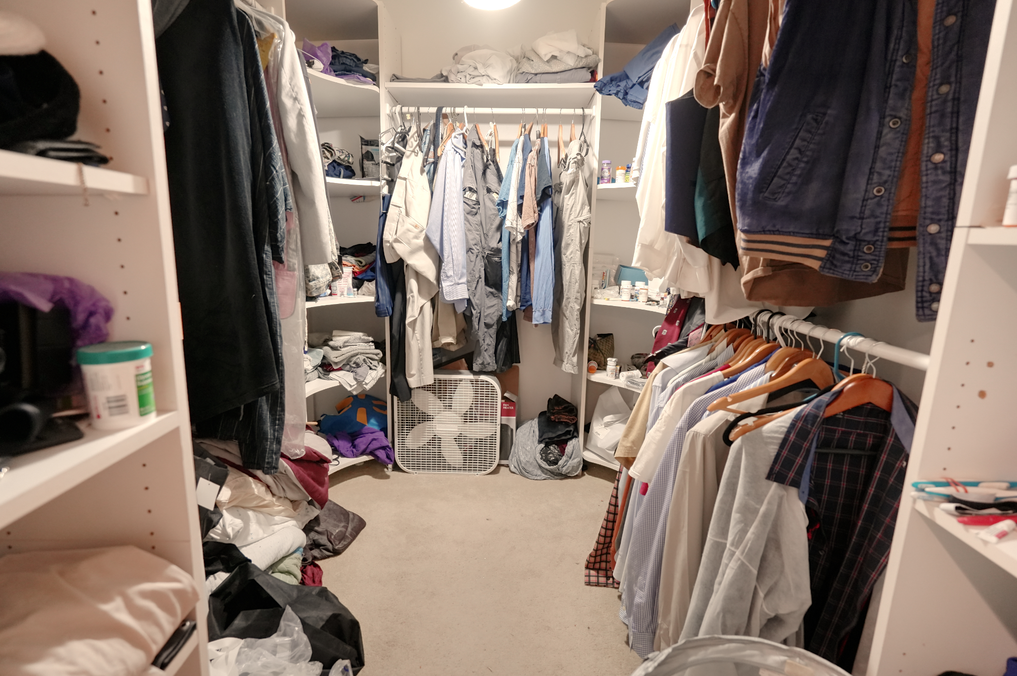 Secaucus, New Jersey, 07094, United States, 4 Bedrooms Bedrooms, ,3 BathroomsBathrooms,Residential,For Sale,1996656