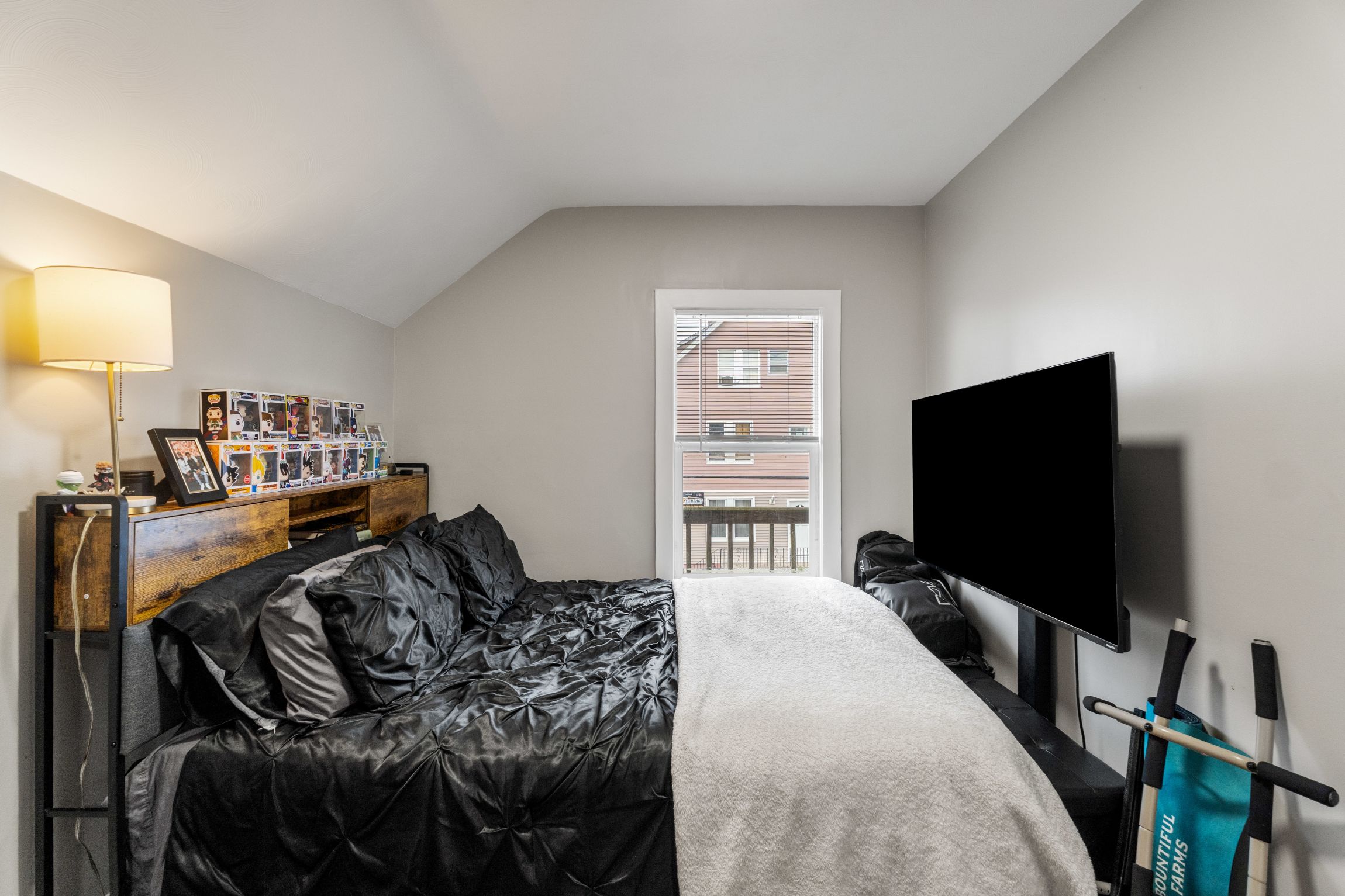  207 Belleville Avenue, New Bedford, MA, 02746 - 物件實景