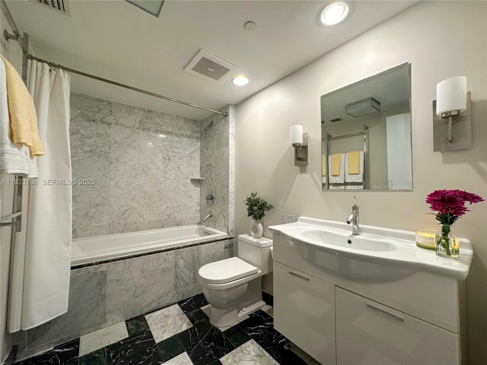 Miami, Florida, 33131, United States, ,1 BathroomBathrooms,Residential,For Sale,2000596