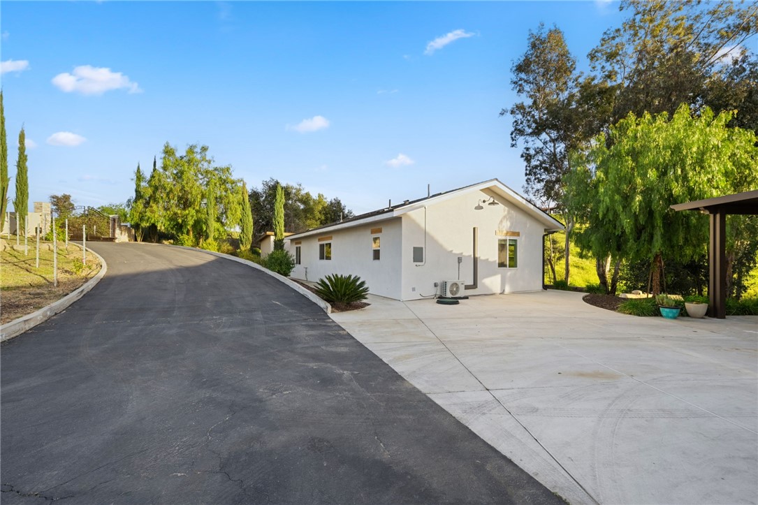Temecula, California, 92592, United States, 5 Bedrooms Bedrooms, ,4 BathroomsBathrooms,Residential,For Sale,2021827