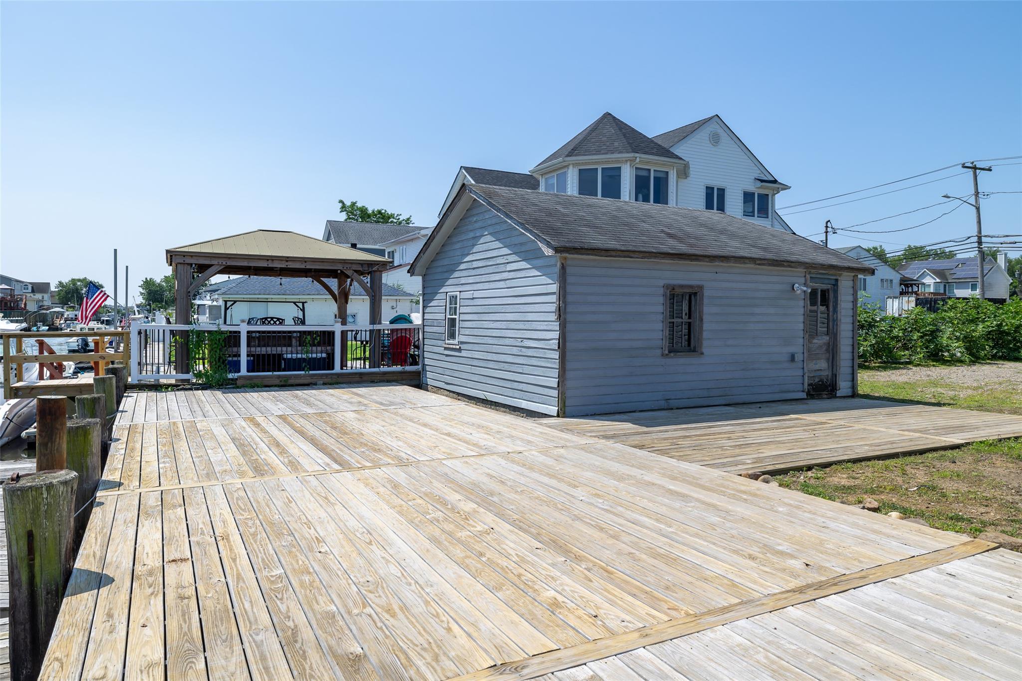 Seaford, New York, 11783, United States, 3 Bedrooms Bedrooms, ,2 BathroomsBathrooms,Residential,For Sale,1908312