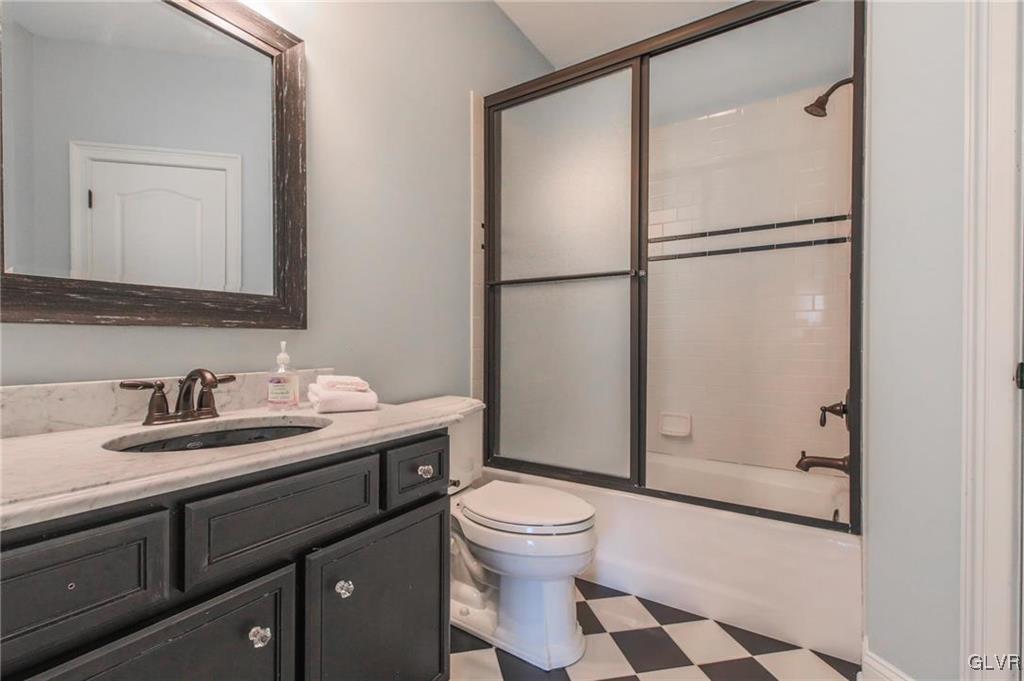 Moore Twp, Pennsylvania, 18014, United States, 4 Bedrooms Bedrooms, ,5 BathroomsBathrooms,Residential,For Sale,1766322
