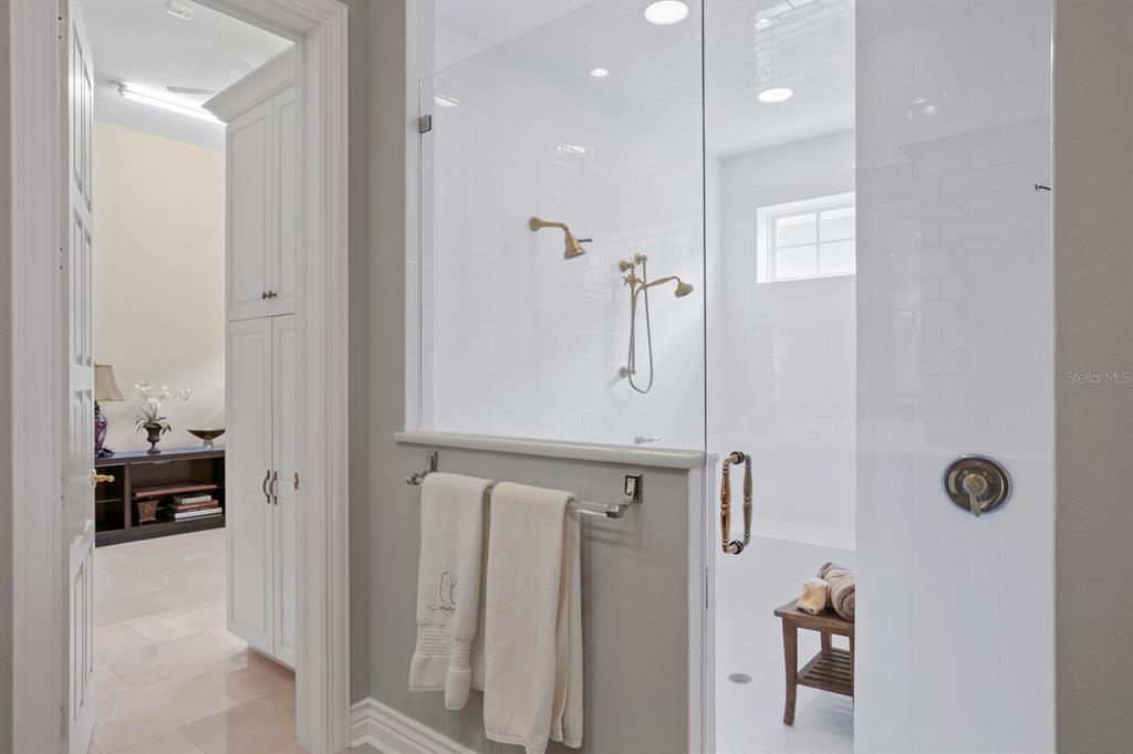 Tampa, Florida, 33613, United States, 4 Bedrooms Bedrooms, ,5 BathroomsBathrooms,Residential,For Sale,2011744