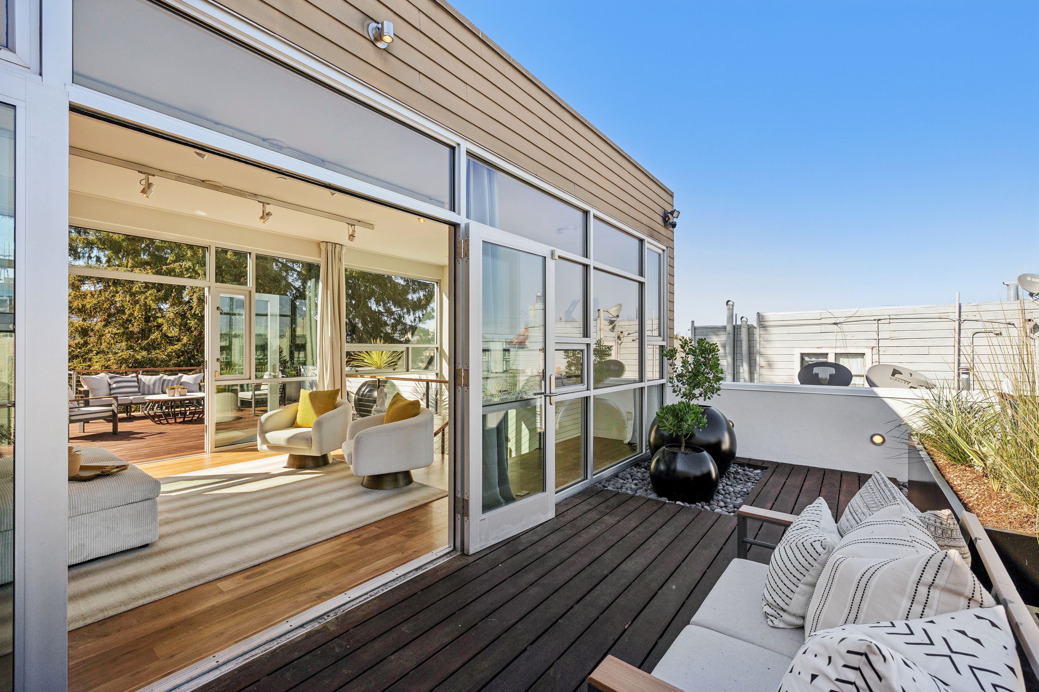  1076 South Van Ness Avenue - 物件實景