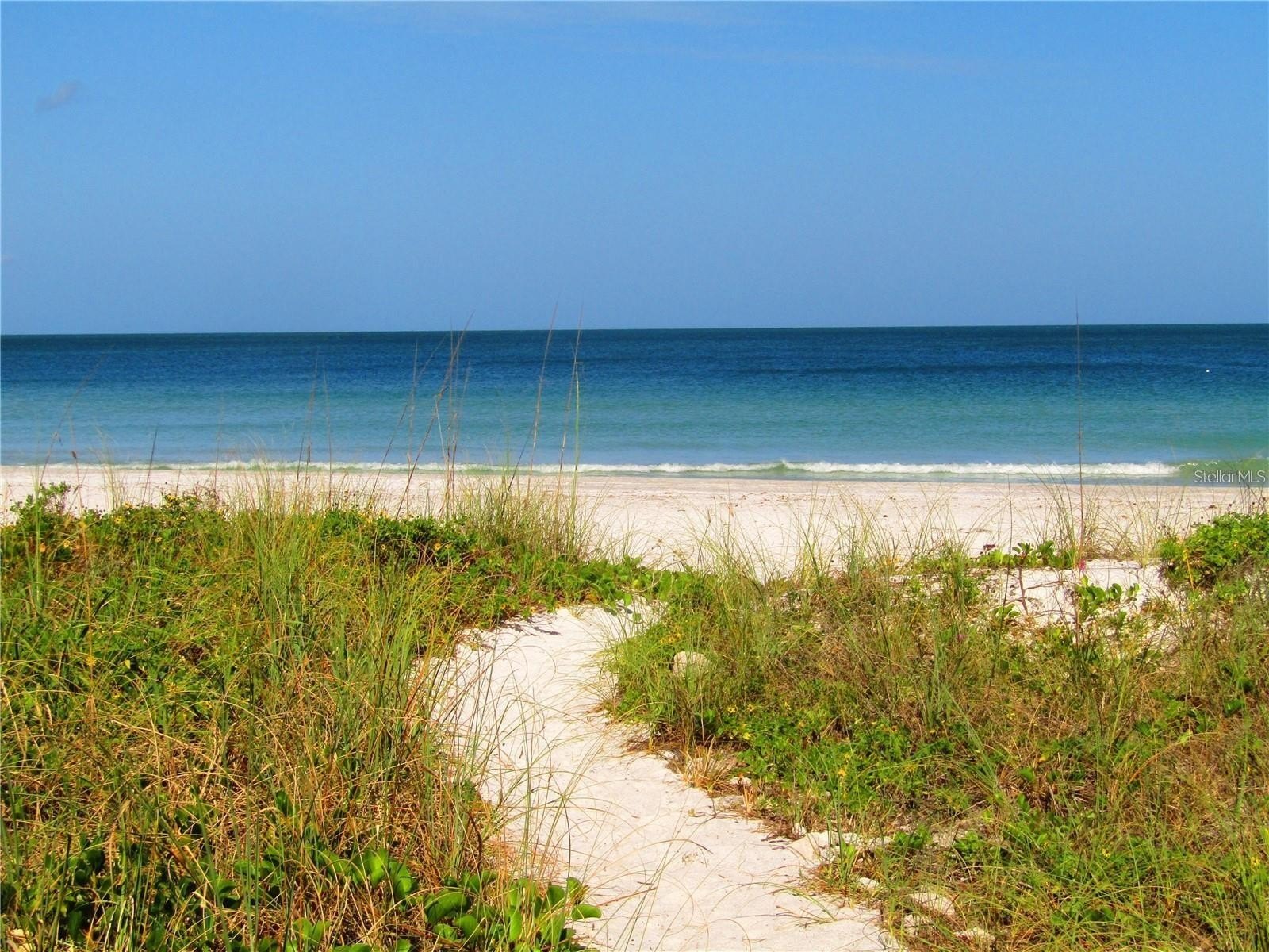 CLEARWATER BEACH, Florida, 33767, United States, 2 Bedrooms Bedrooms, ,2 BathroomsBathrooms,Residential,For Sale,1937556