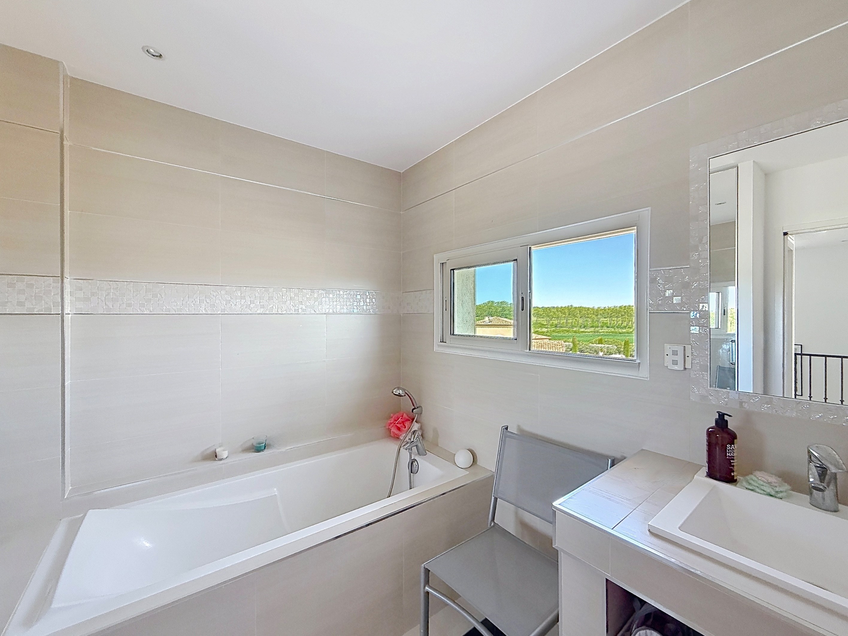 Contemporary villa with swimming pool, in immediate proximity to Uzès - 物件實景