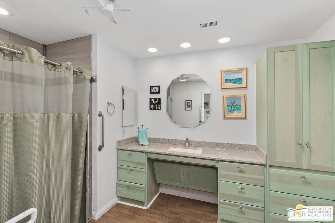 70 Majorca Dr, Rancho Mirage, California, 92270, United States, 3 Bedrooms Bedrooms, ,2 BathroomsBathrooms,Residential,For Sale,70 Majorca Dr,1609680