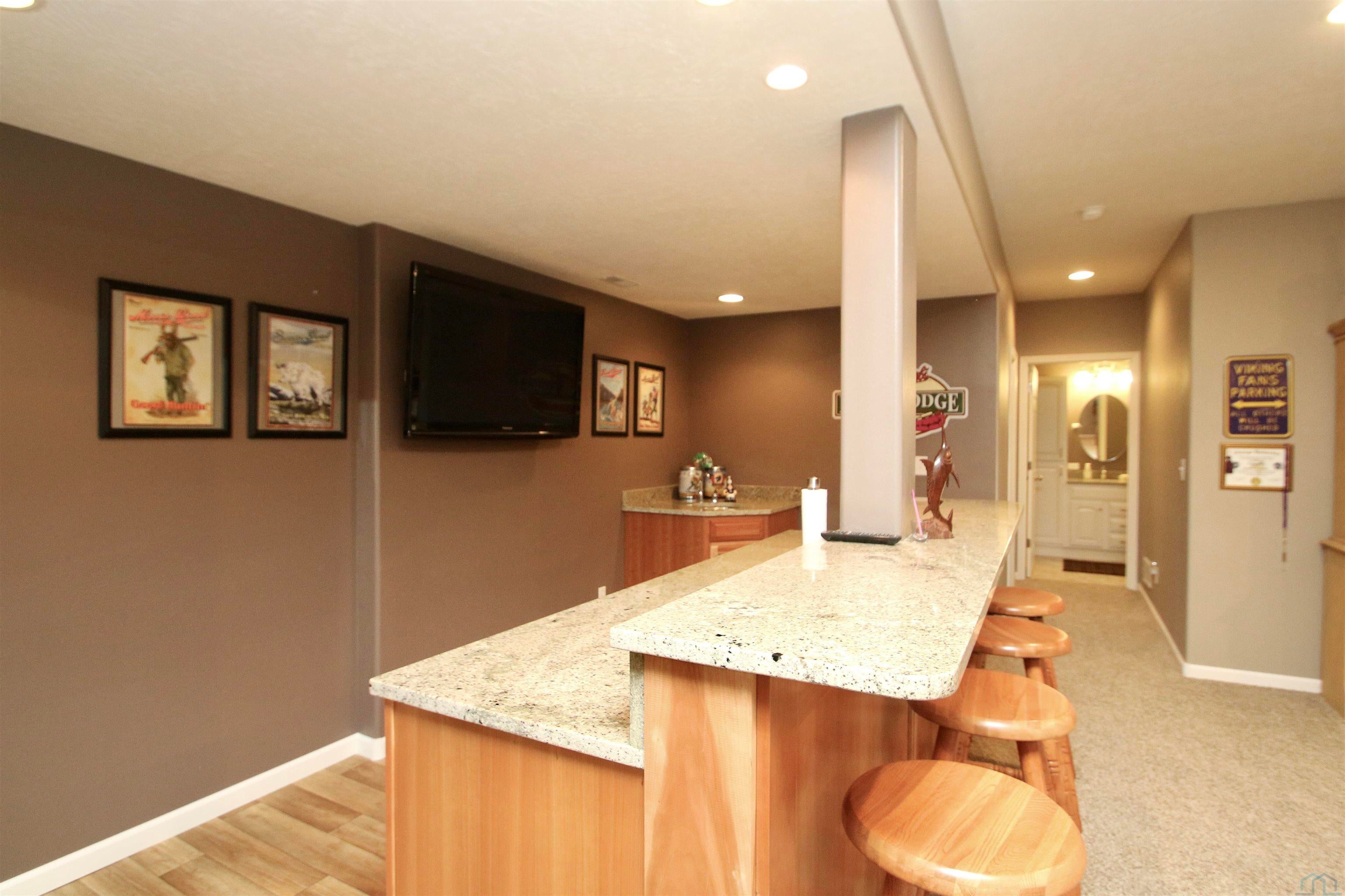 Dakota Dunes, South Dakota, 57049, United States, 4 Bedrooms Bedrooms, ,3 BathroomsBathrooms,Residential,For Sale,2033503
