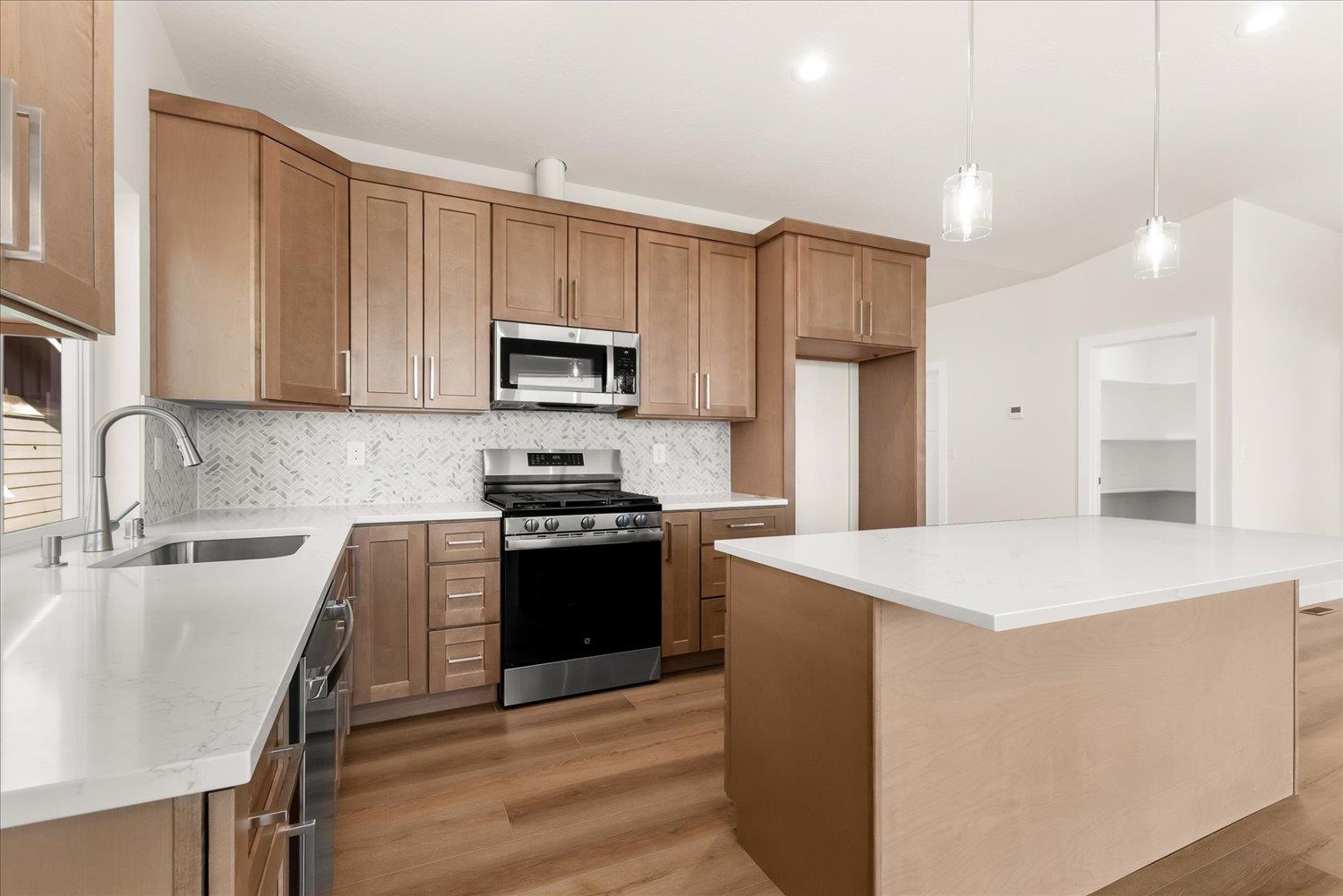 Spokane, Washington, 99208, United States, 4 Bedrooms Bedrooms, ,3 BathroomsBathrooms,Residential,For Sale,1826785