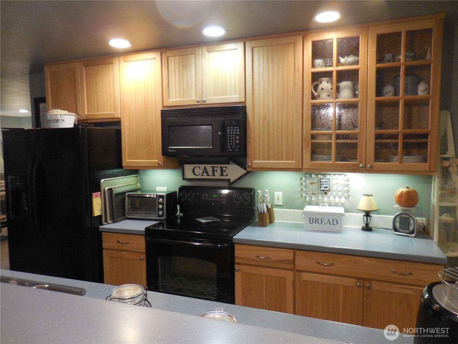 Port Orchard, Washington, 98367, United States, 3 Bedrooms Bedrooms, ,3 BathroomsBathrooms,Residential,For Sale,1925960