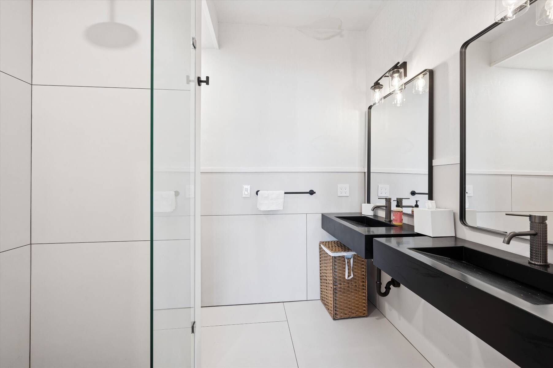  Brand New Waterfront Home in the Style of Japanese Modern - 物件實景