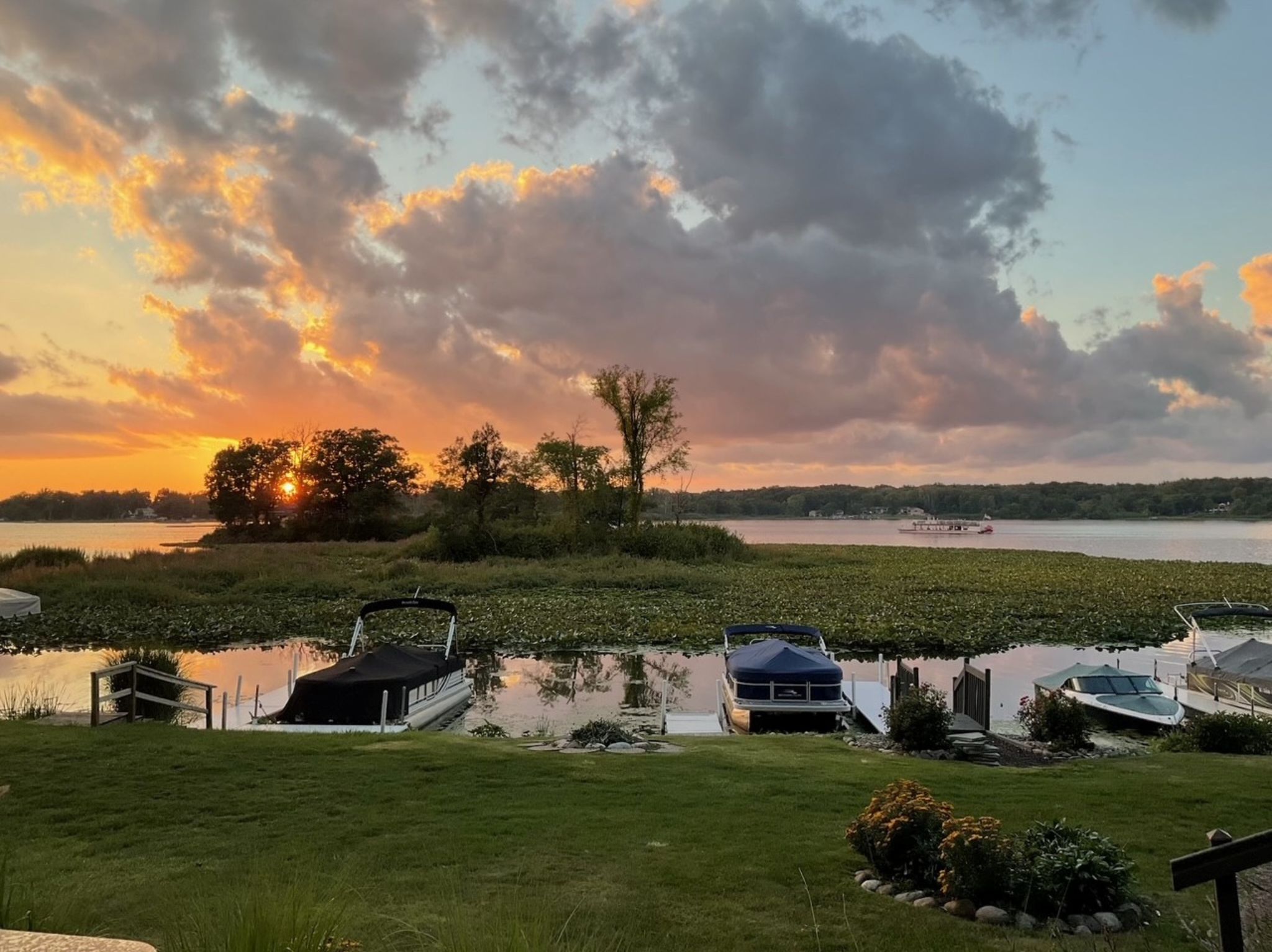  Four Bedroom Webster Lake Home - 物件實景