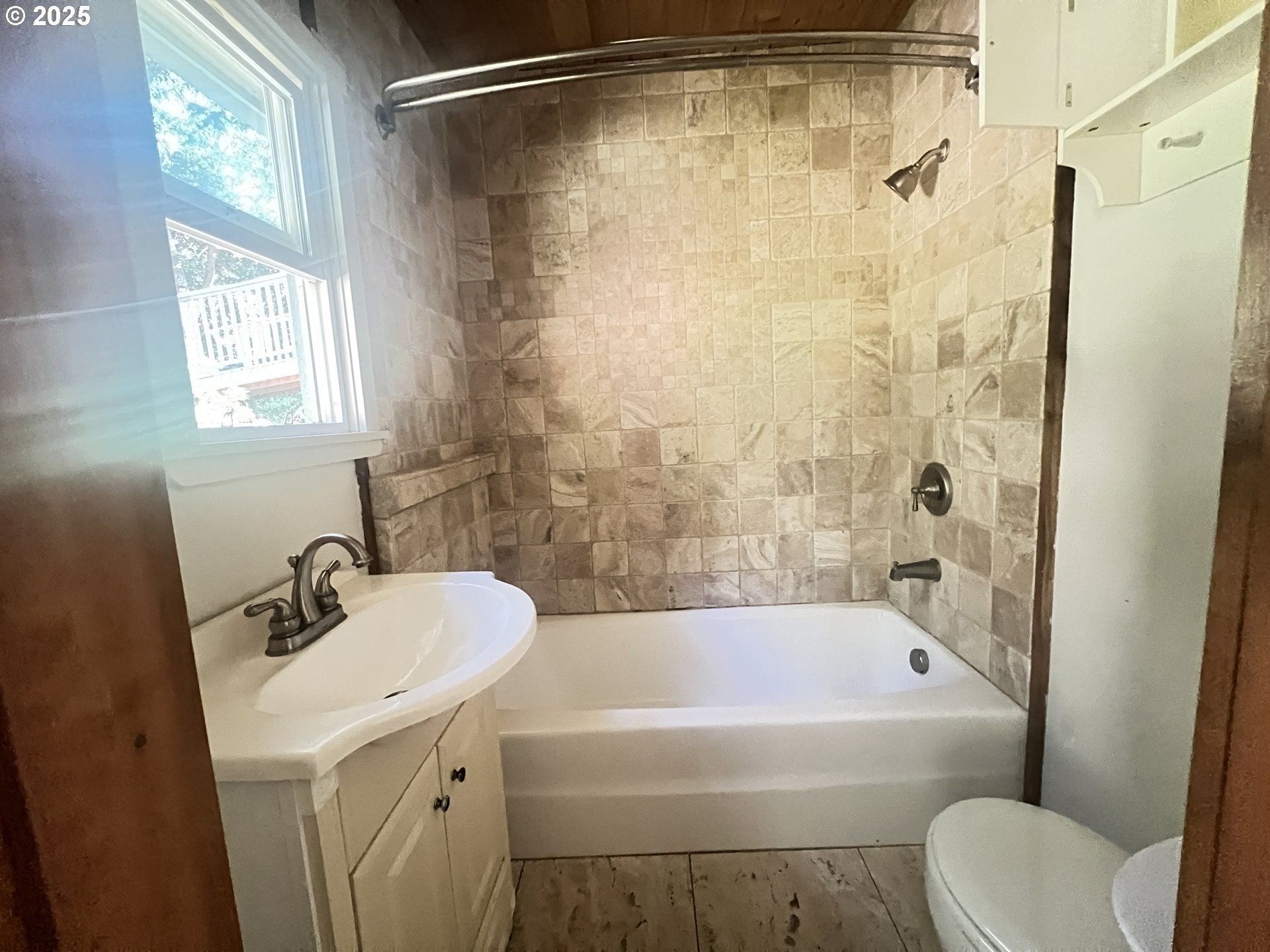 Gold Beach, Oregon, 97444, United States, 4 Bedrooms Bedrooms, ,4 BathroomsBathrooms,Residential,For Sale,1975569