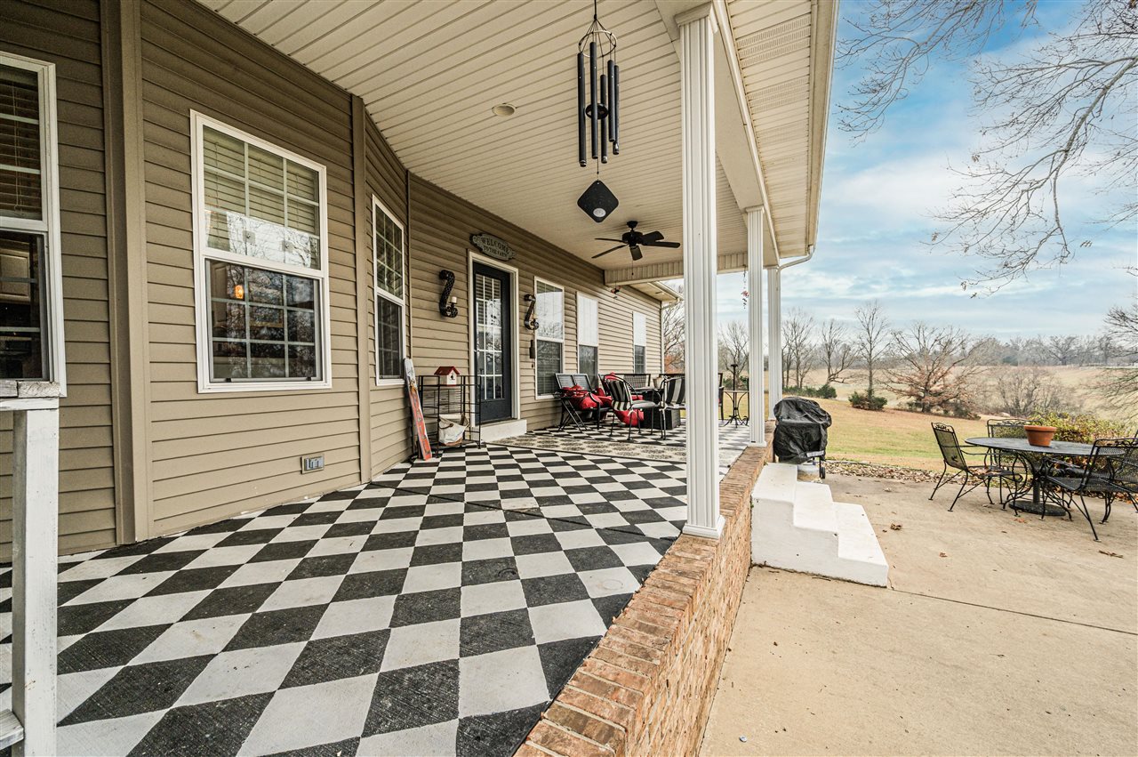 Scottsville, Kentucky, 42164, United States, 4 Bedrooms Bedrooms, ,4 BathroomsBathrooms,Residential,For Sale,2001662