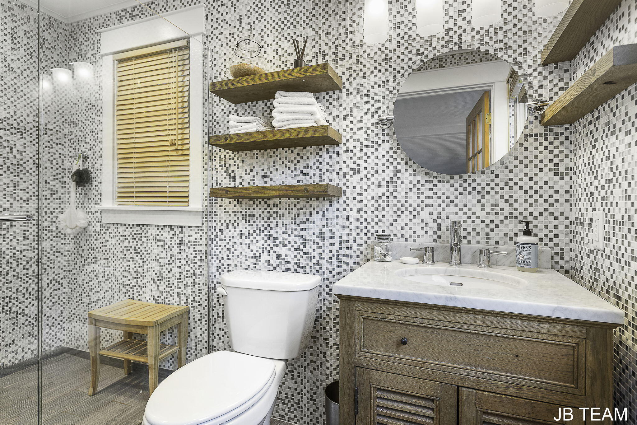 Holland, Michigan, 49423, United States, 3 Bedrooms Bedrooms, ,2 BathroomsBathrooms,Residential,For Sale,1827568