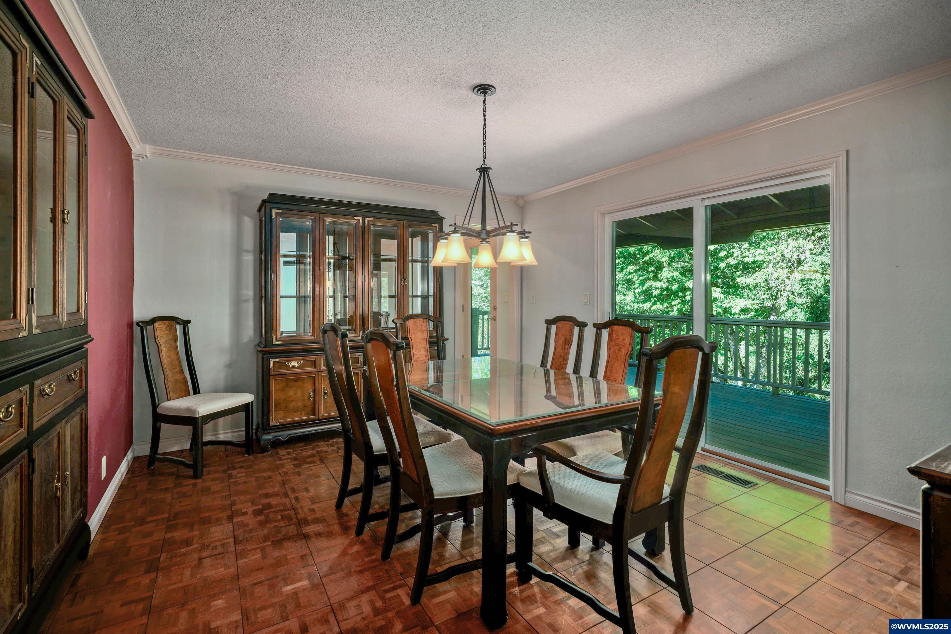 Salem, Oregon, 97304, United States, 3 Bedrooms Bedrooms, ,3 BathroomsBathrooms,Residential,For Sale,1826833