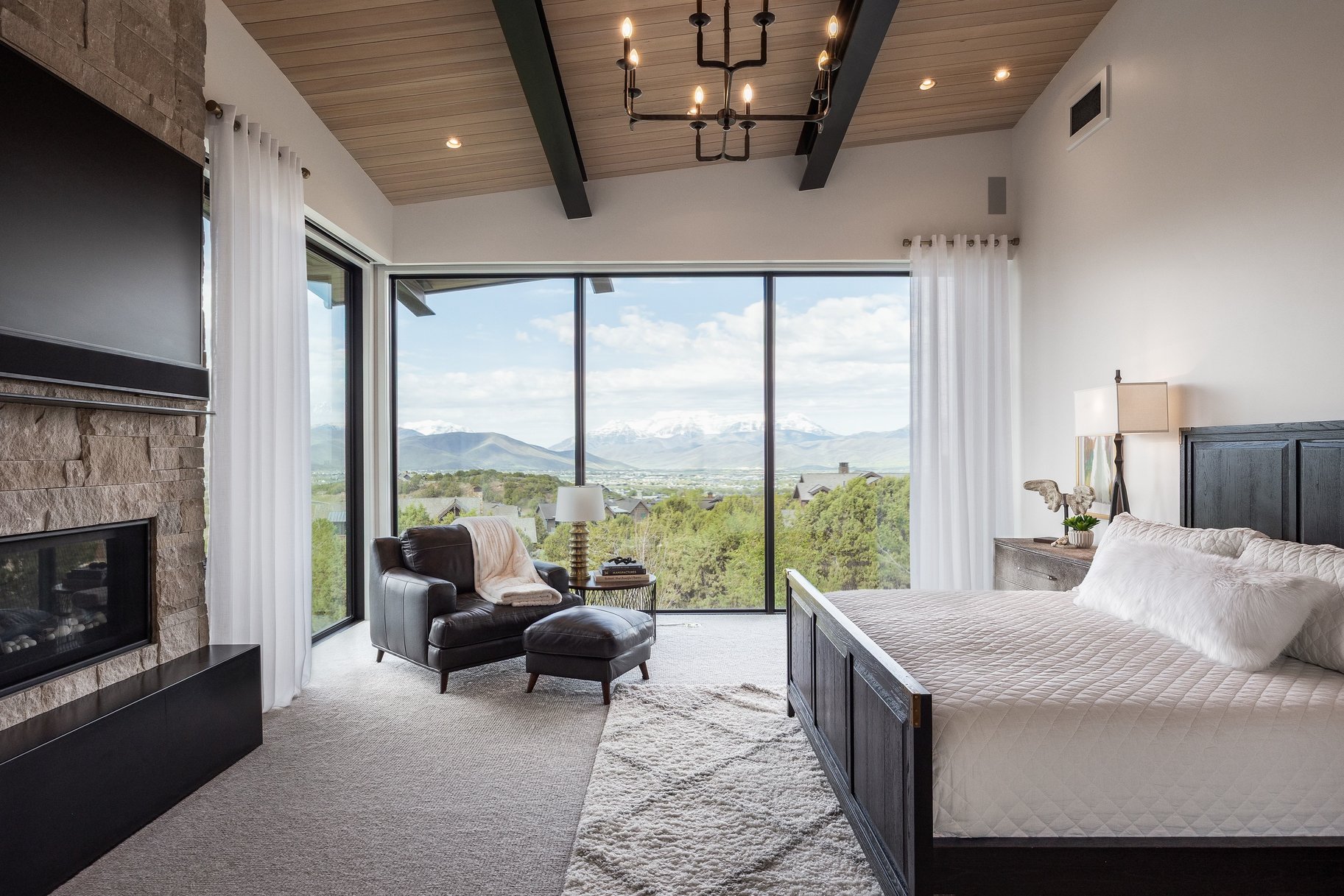  Luxury Lives Here  Architectural Masterpiece with Unmatched Privacy & Views - 物件實景