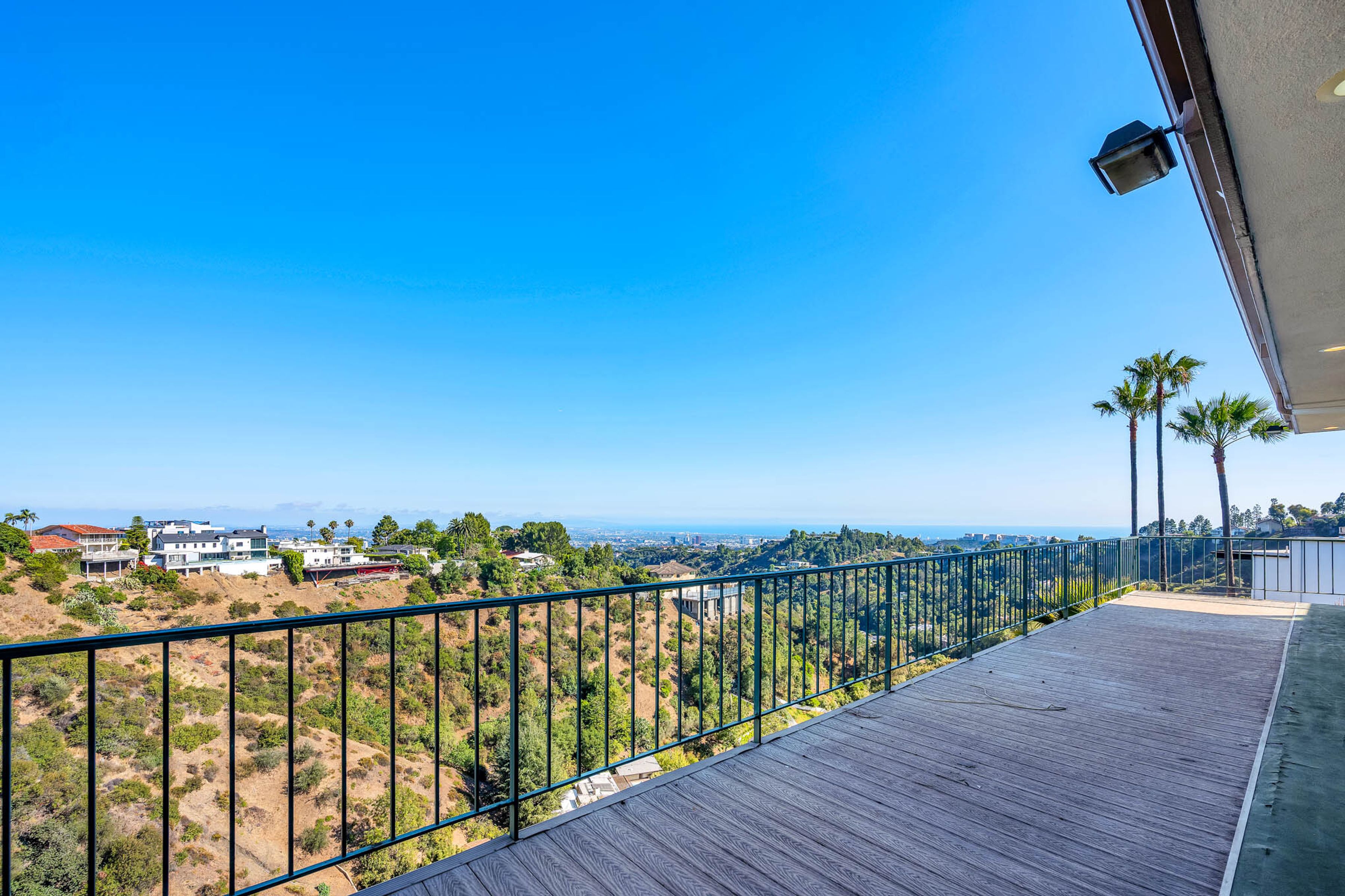  10924 Savona Rd - 物件實景