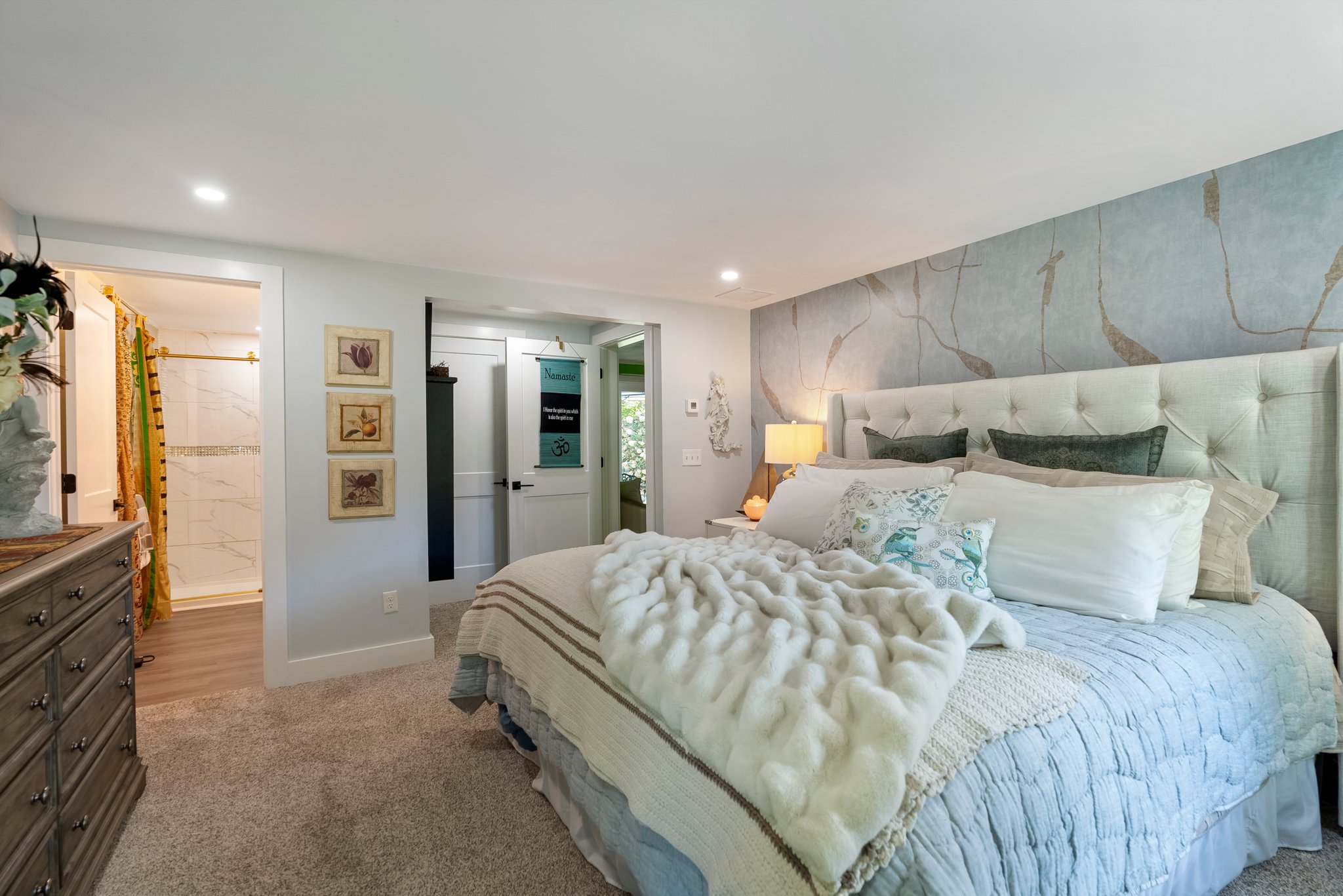  Charming Expanded Cape is Newly Remodeled - 物件實景