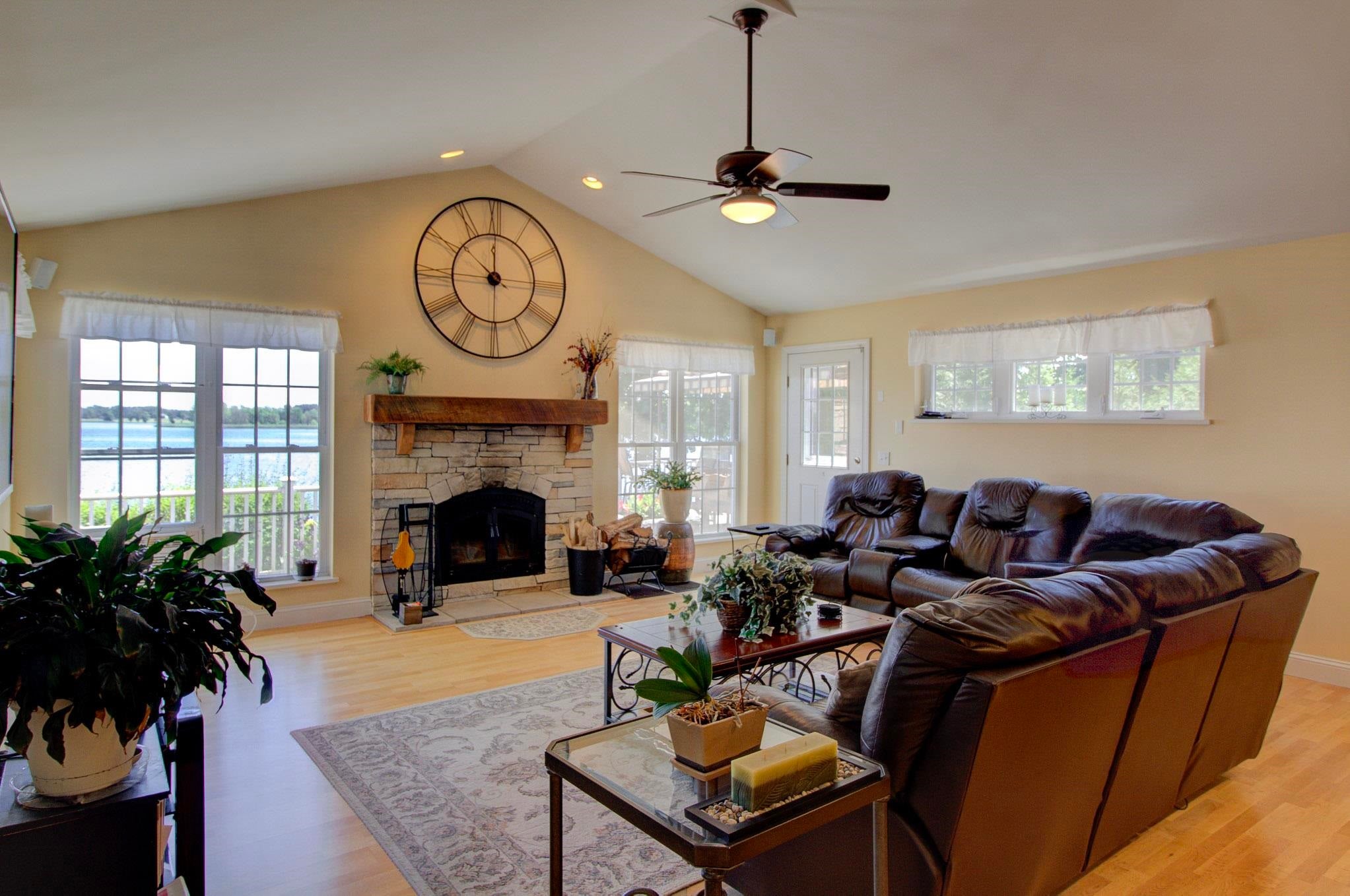 Alburgh, Vermont, 05440, United States, 5 Bedrooms Bedrooms, ,1 BathroomBathrooms,Residential,For Sale,1885348