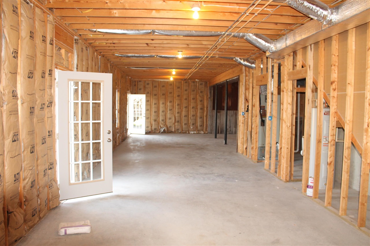 Bowling Green, Kentucky, 42101, United States, 3 Bedrooms Bedrooms, ,2 BathroomsBathrooms,Residential,For Sale,1838101