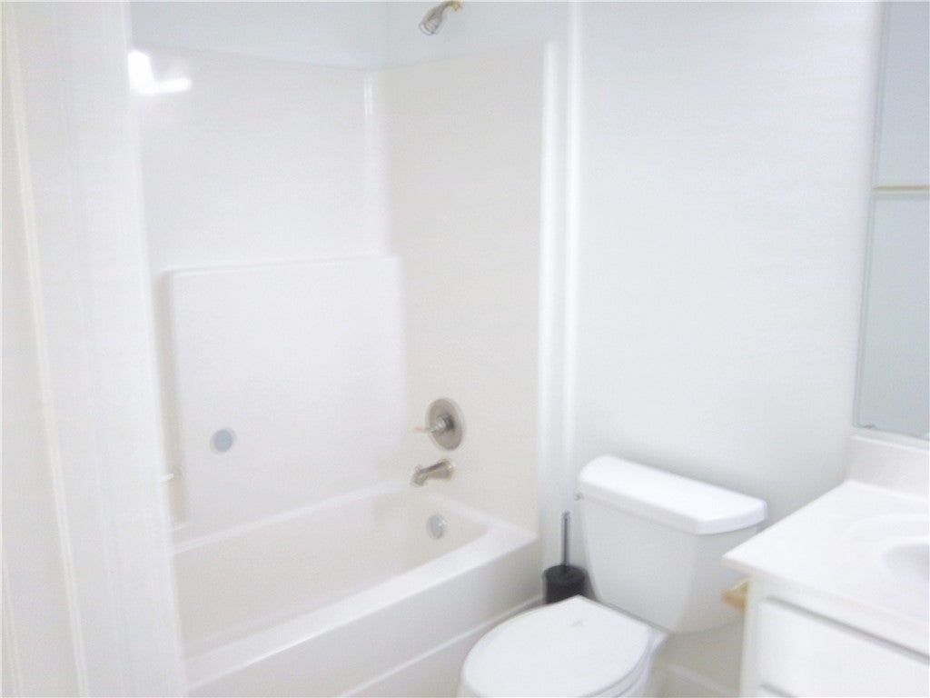 Brunswick, Georgia, 31520, United States, 3 Bedrooms Bedrooms, ,3 BathroomsBathrooms,Residential,For Sale,1895763