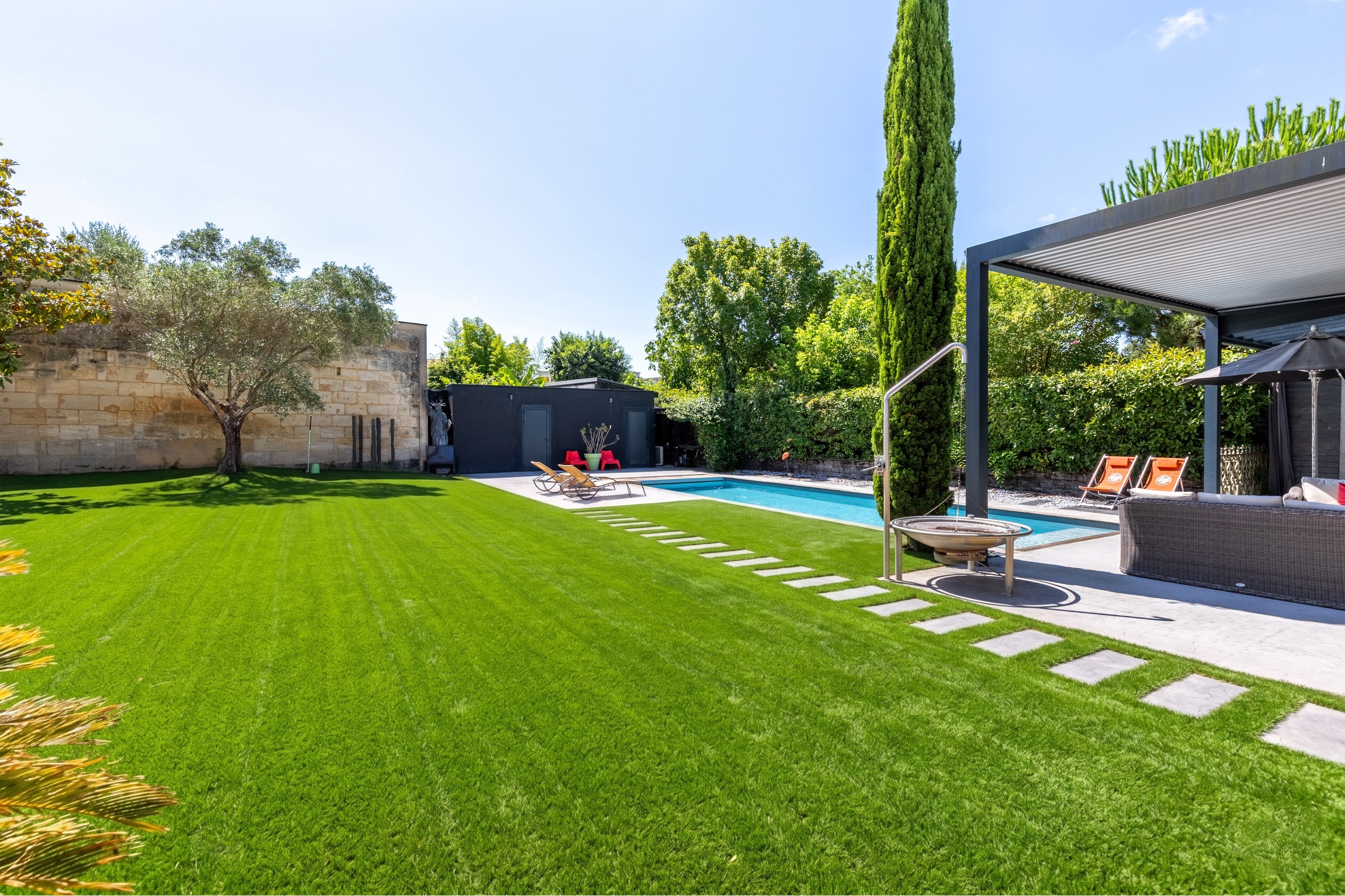  CAUDERAN - STUNNING CONTEMPORARY VILLA, GARDEN, POOL, DOUBLE GARAGE - AIR CONDI… - 物件實景