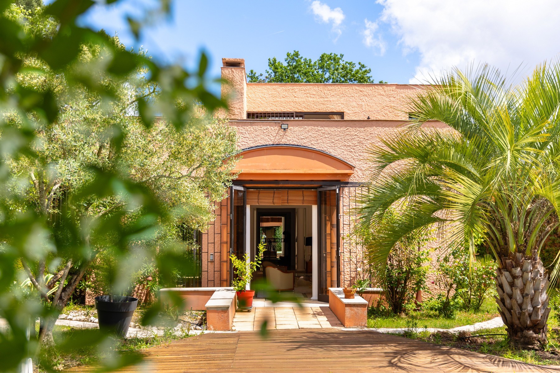  EXCEPTIONAL RESIDENCE – CONTEMPORARY RIAD-INSPIRED HOME – 250 SQ.M – PARC FÉAU - 物件實景