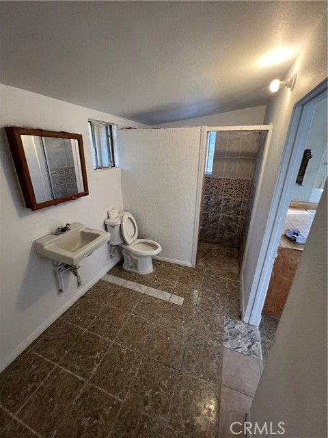 Los Angeles, California, 90063, United States, 5 Bedrooms Bedrooms, ,Residential,For Sale,2012354