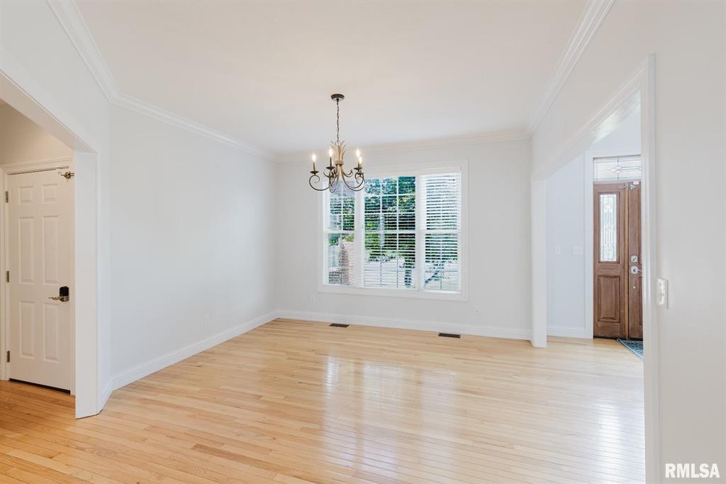 Bismarck, Illinois, 62959, United States, 5 Bedrooms Bedrooms, ,Residential,For Sale,1885319
