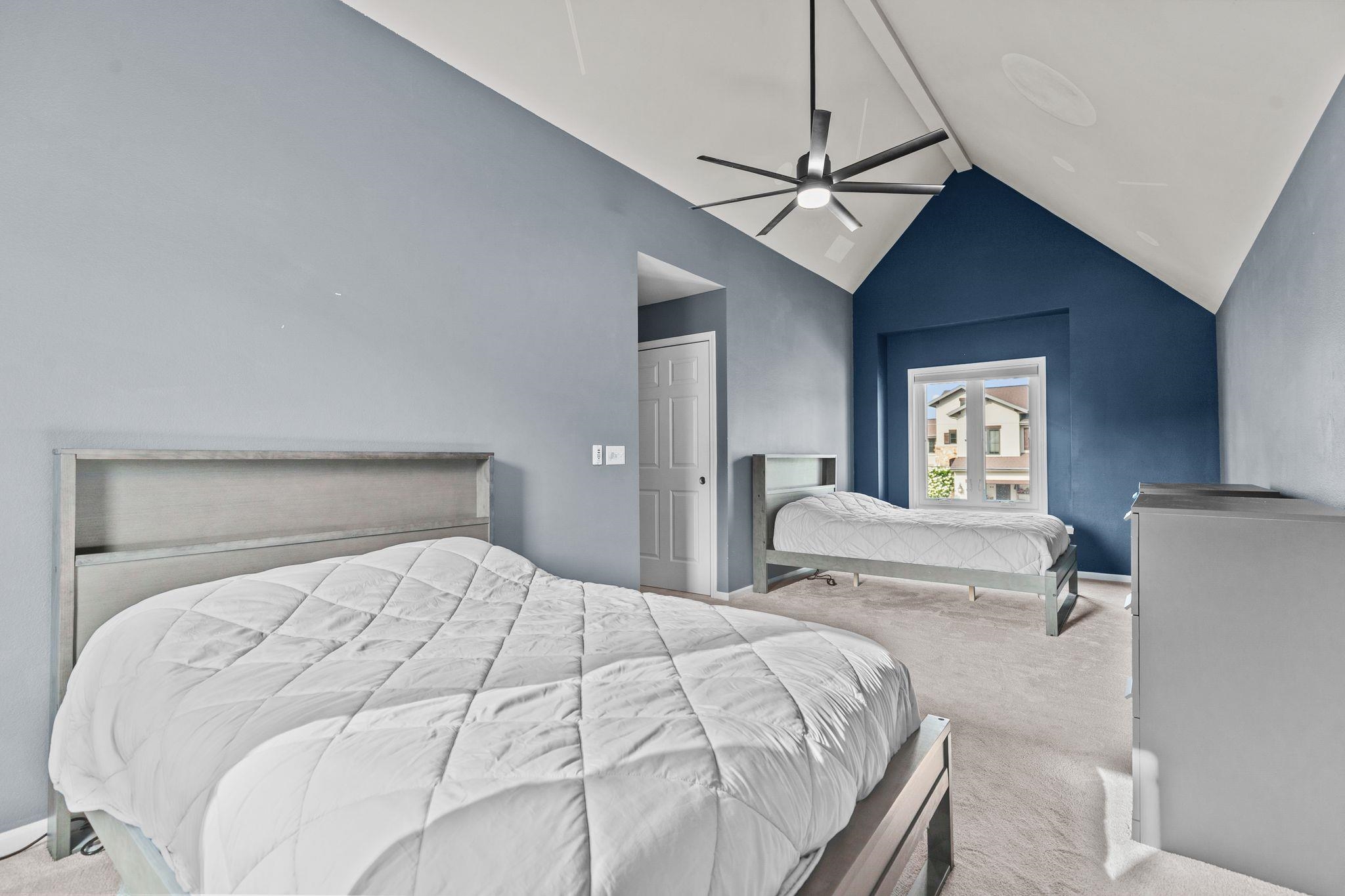 Winneconne, Wisconsin, 54986, United States, 3 Bedrooms Bedrooms, ,4 BathroomsBathrooms,Residential,For Sale,1944874