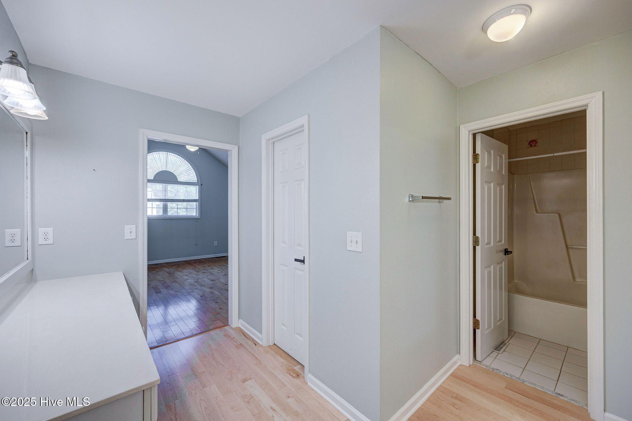 Carolina Beach, North Carolina, 28428, United States, 2 Bedrooms Bedrooms, ,2 BathroomsBathrooms,Residential,For Sale,1956851