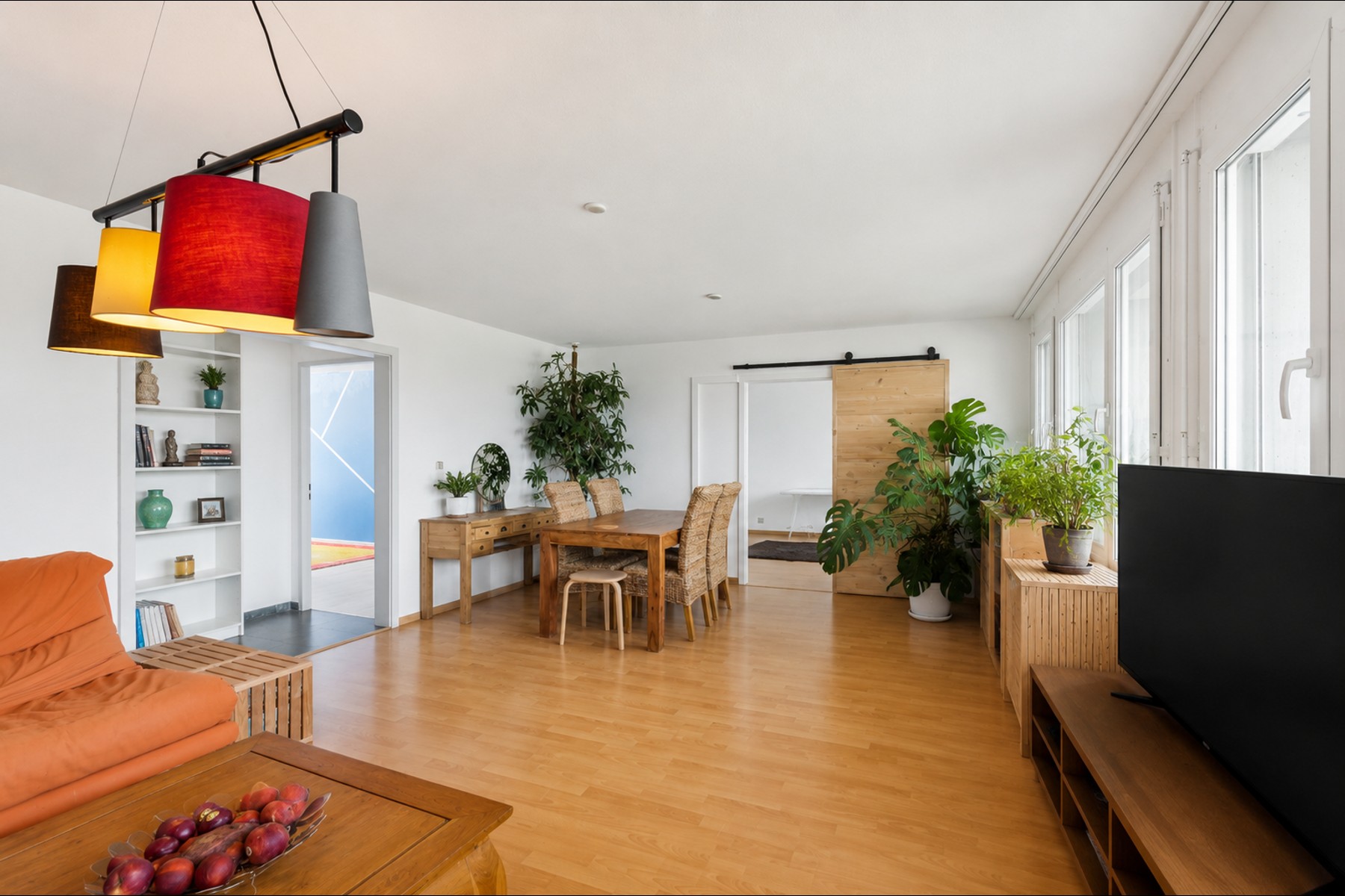 Spacious 5.5-room top-floor apartment with a terrace and 2 outdoor parking space - 物件實景