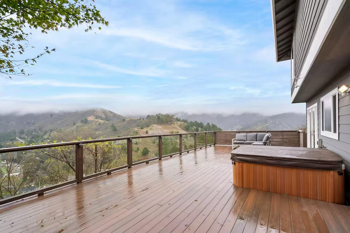 Pacifica, California, 94044, United States, 4 Bedrooms Bedrooms, ,4 BathroomsBathrooms,Residential,For Sale,1988181