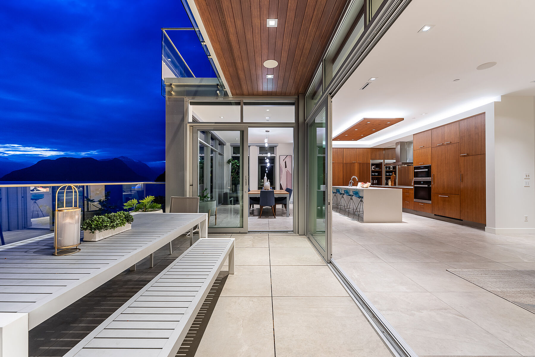 Amazing Waterfront Property - 物件實景