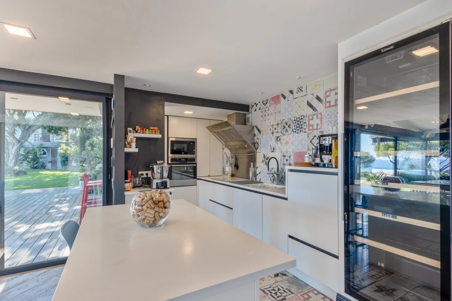 Cavalaire-sur-Mer, Provence-Alpes-Côte d’Azur, 83240, FR, 7 Bedrooms Bedrooms, ,9 BathroomsBathrooms,Residential,For Sale,1987792